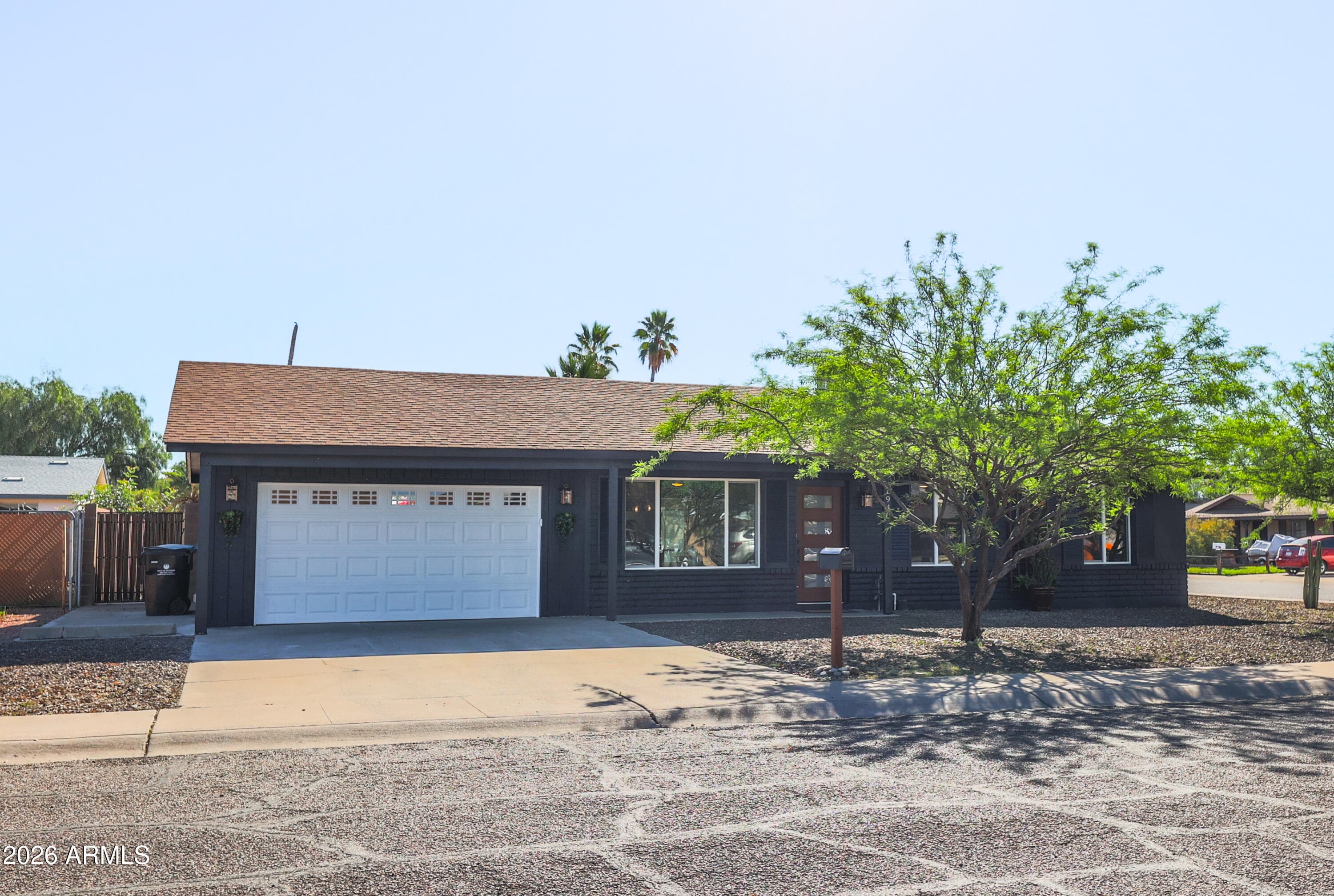 1940 W Kimberly Way — photo 2