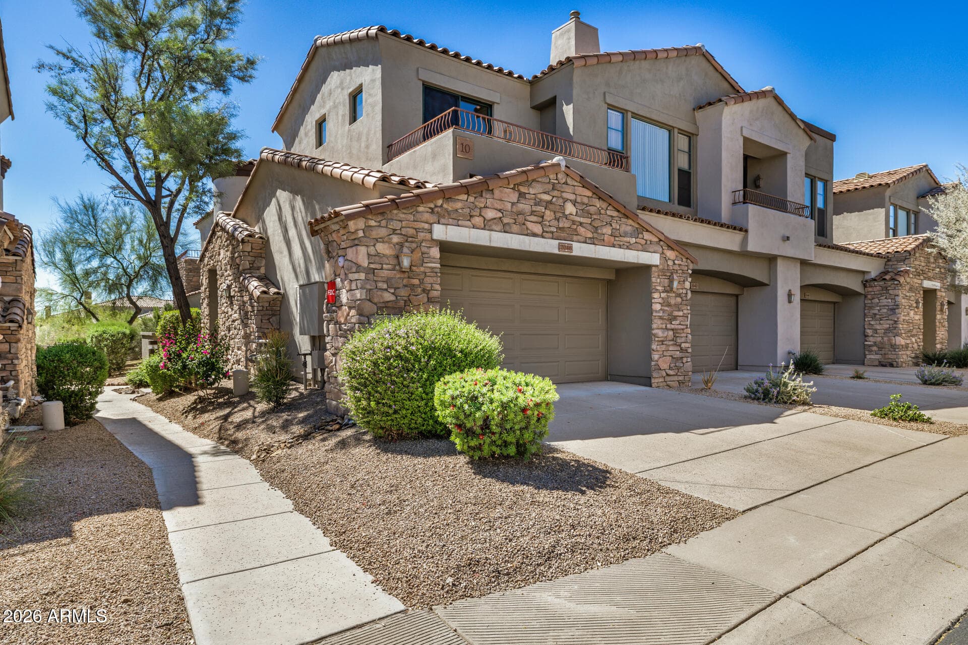 19550 N Grayhawk Dr 2046 — photo 2