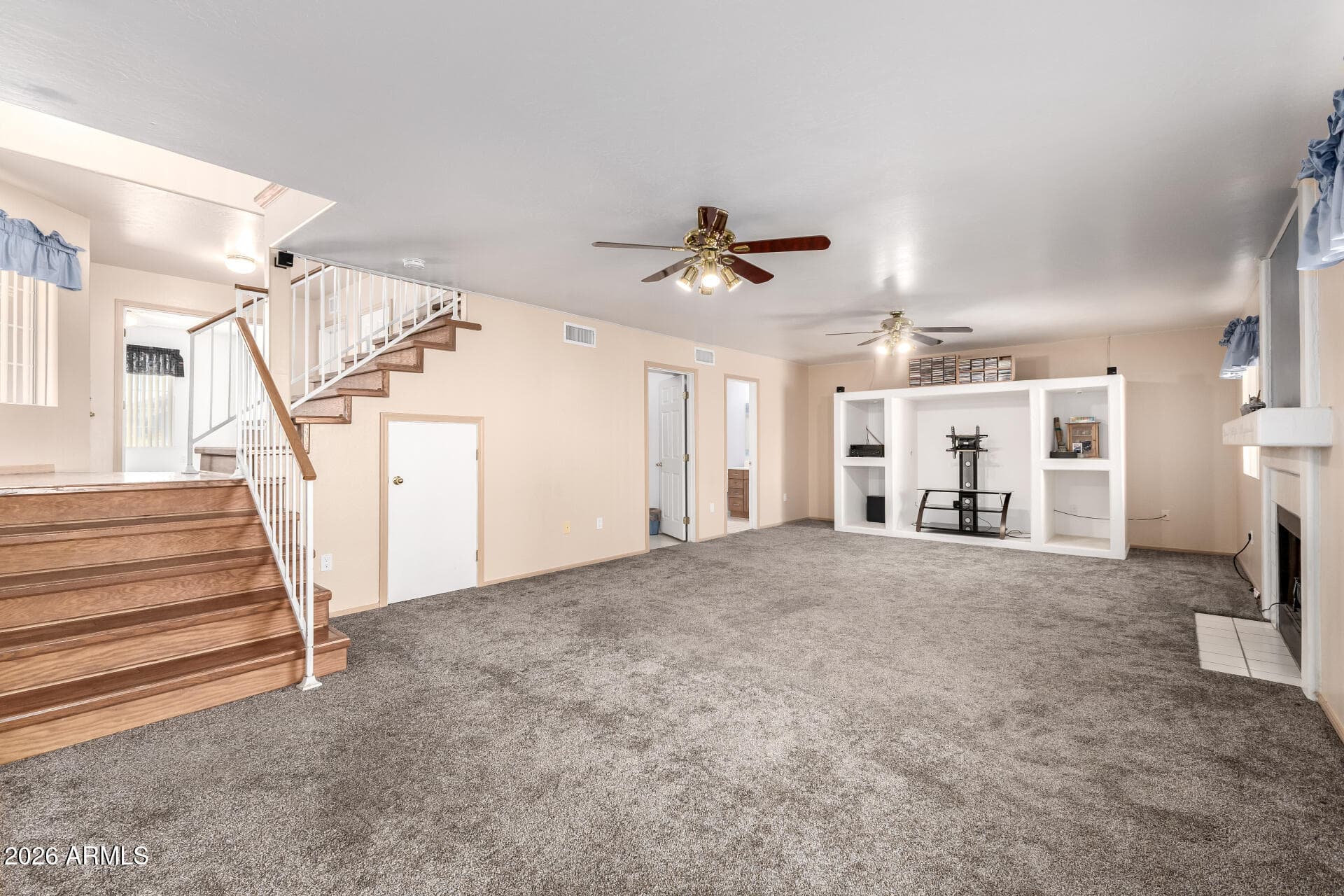 5072 W Fairview St — photo 2