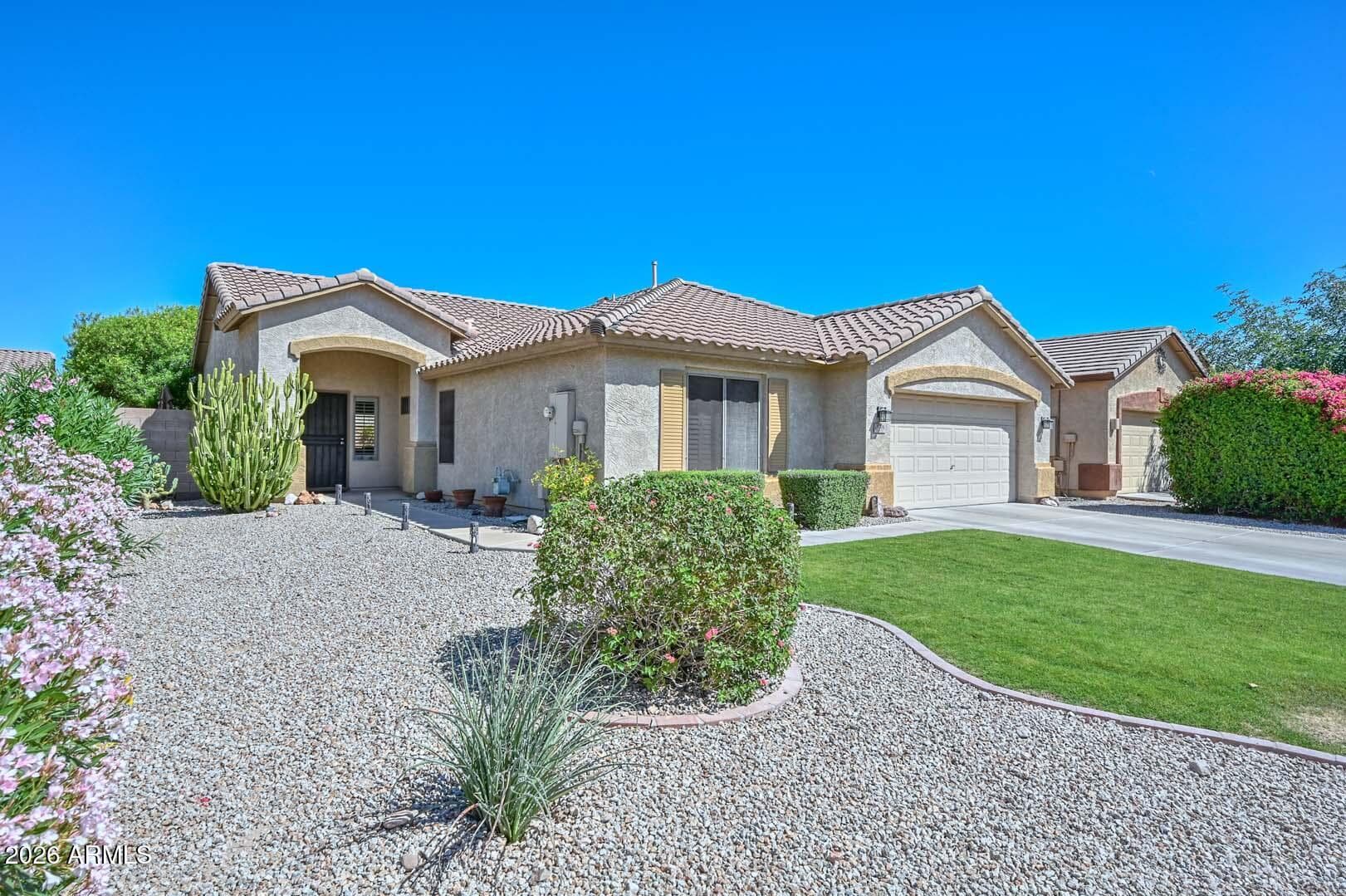 9206 W Lone Cactus Dr — photo 2