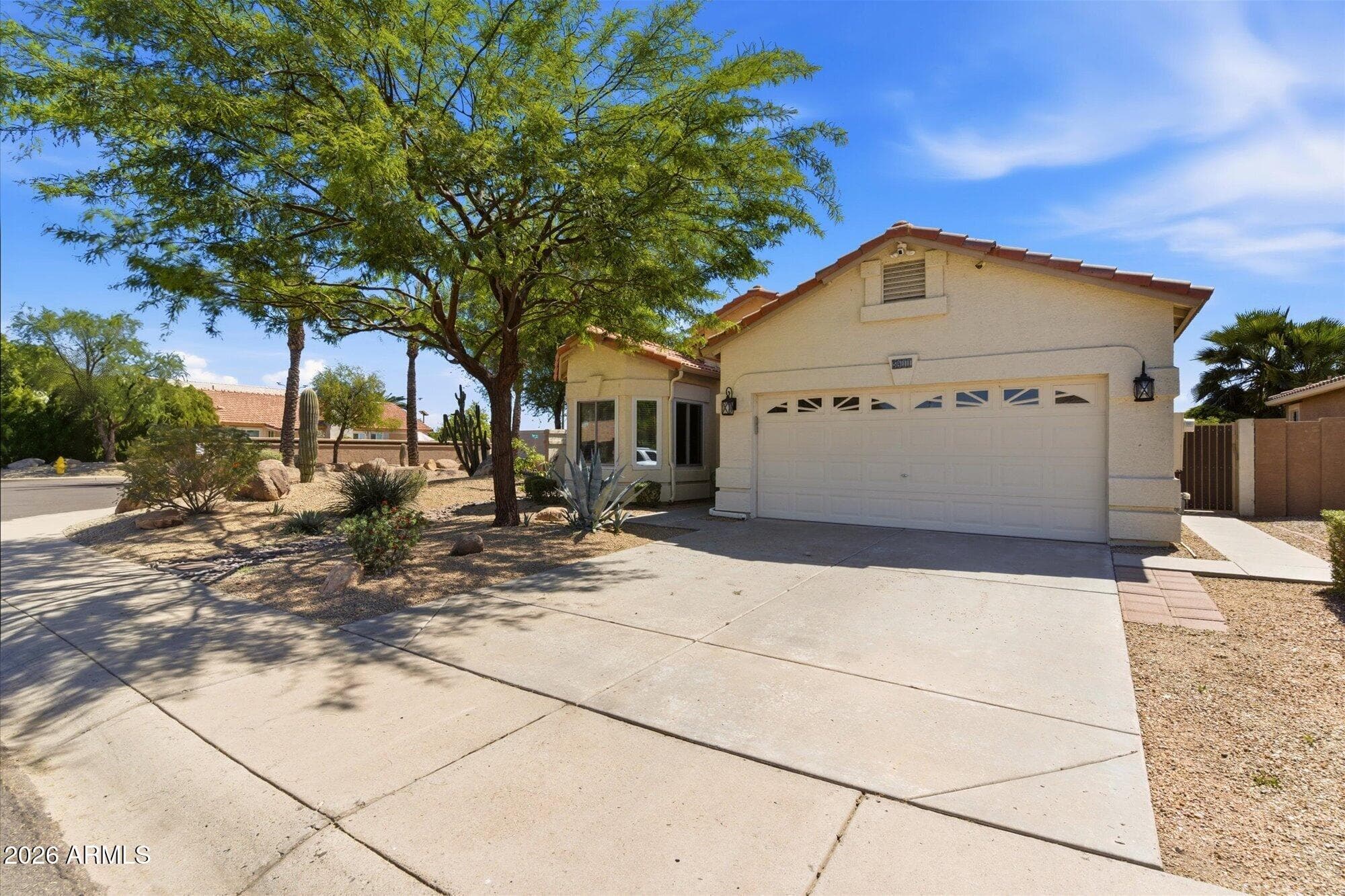 5411 W Pontiac Dr — photo 2