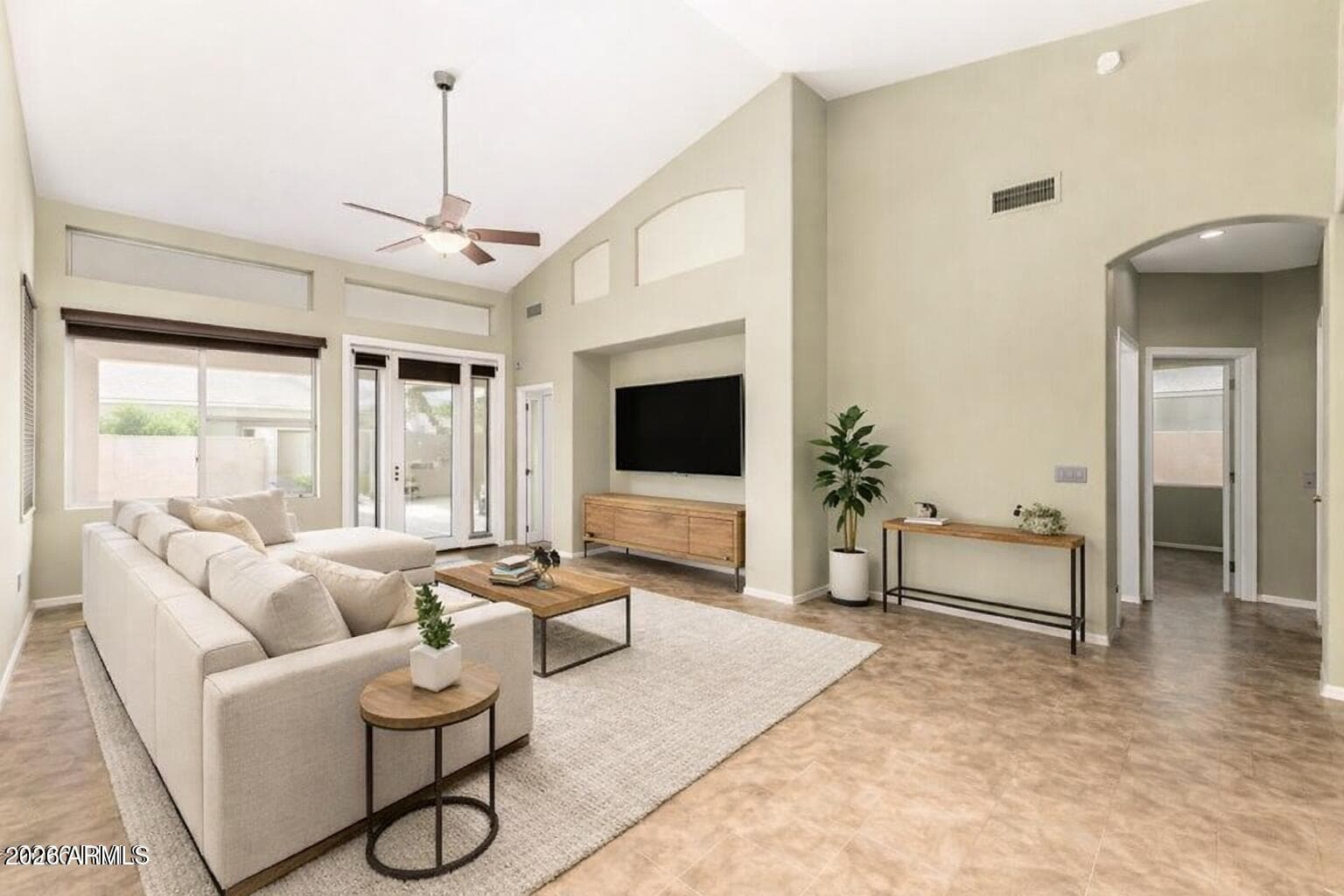 1411 W Armstrong Way — photo 2