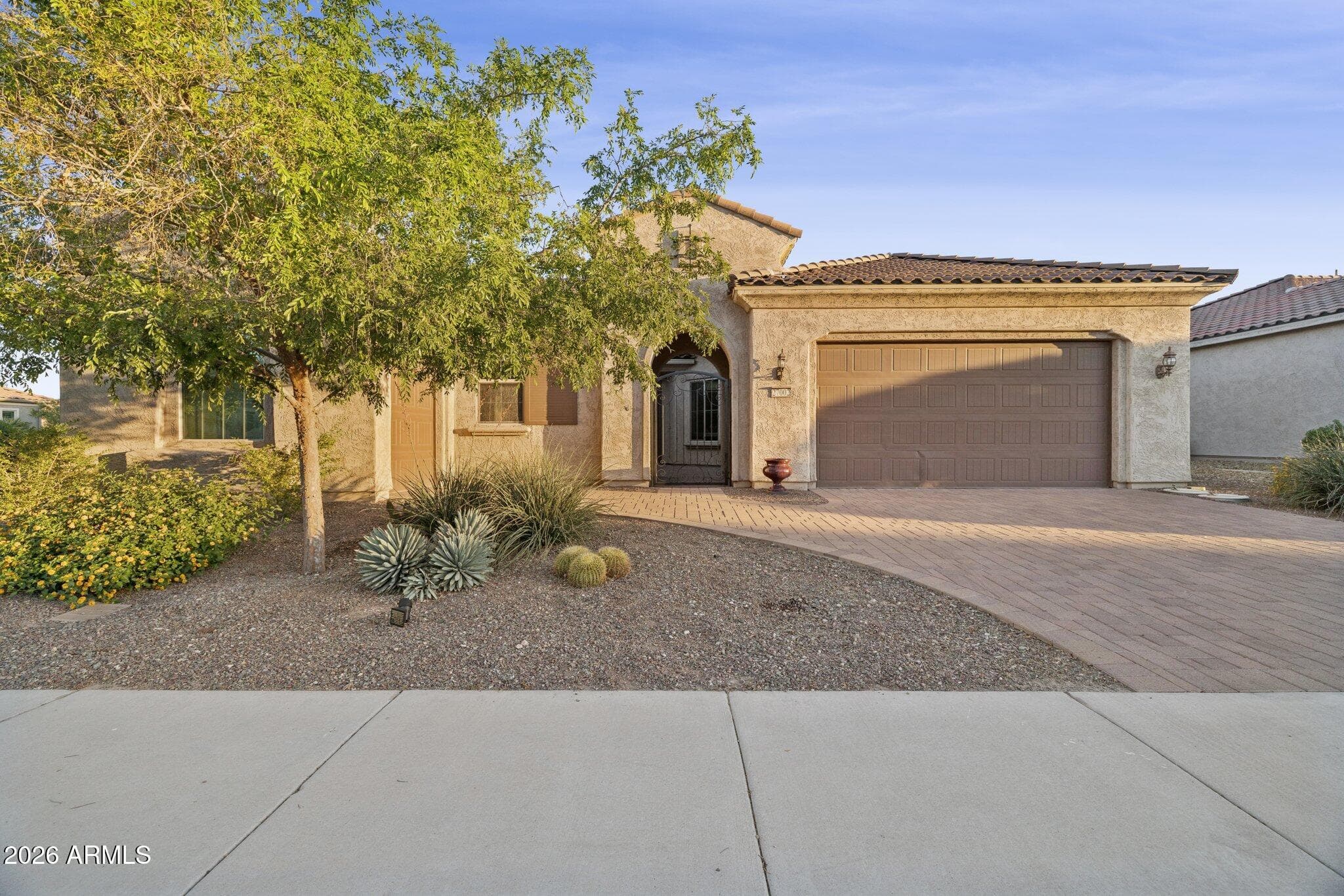 27002 W Oraibi Dr — photo 1