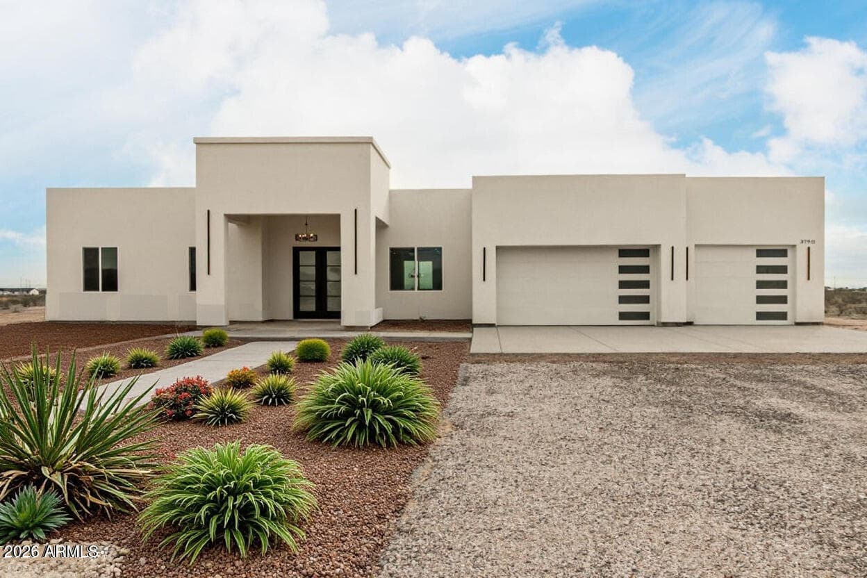 37911 W Rancho Dr — photo 1