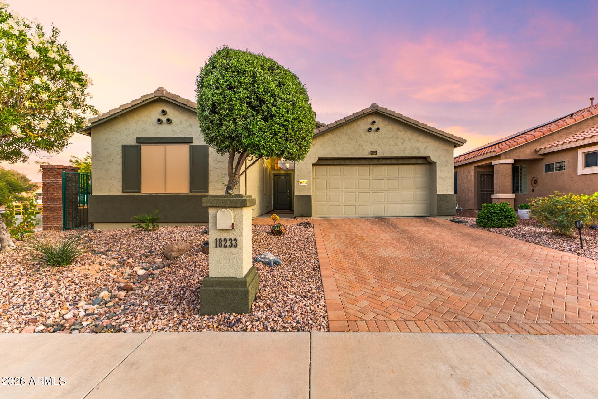 18233 W Addie Ln — photo 1