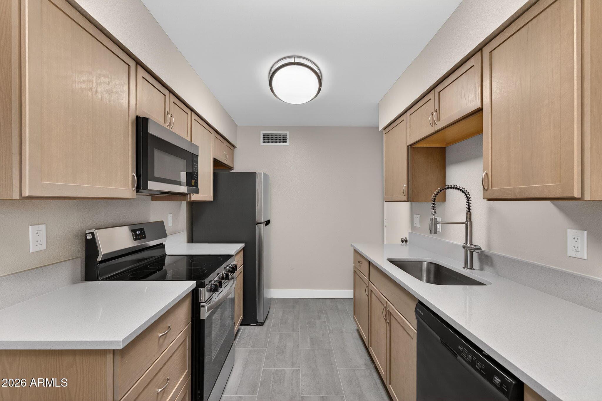 10123 N 96th Ave — photo 1