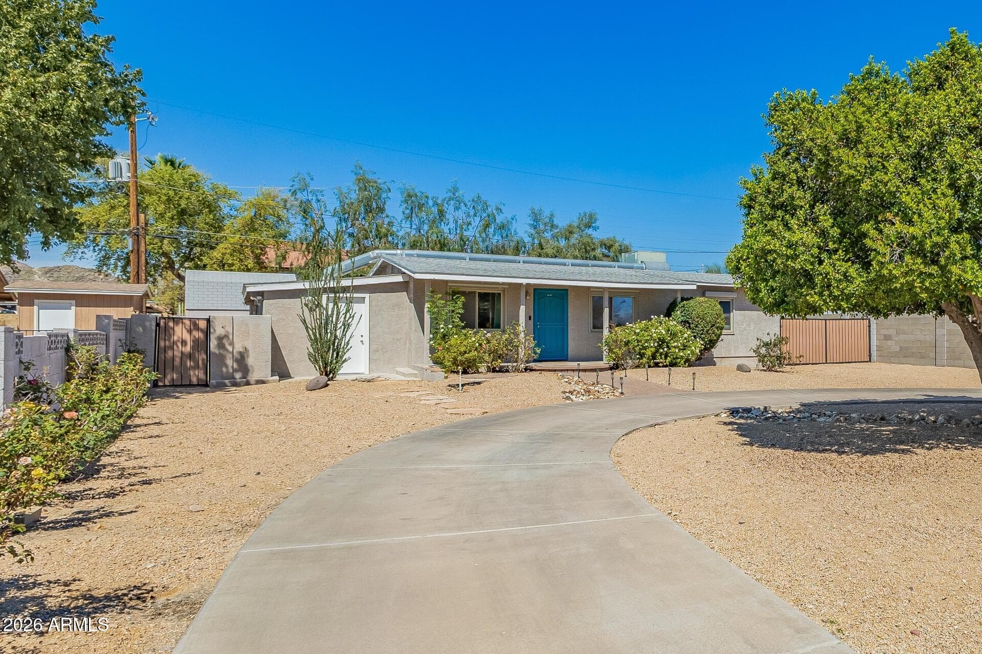 720 E Carol Ave — photo 2