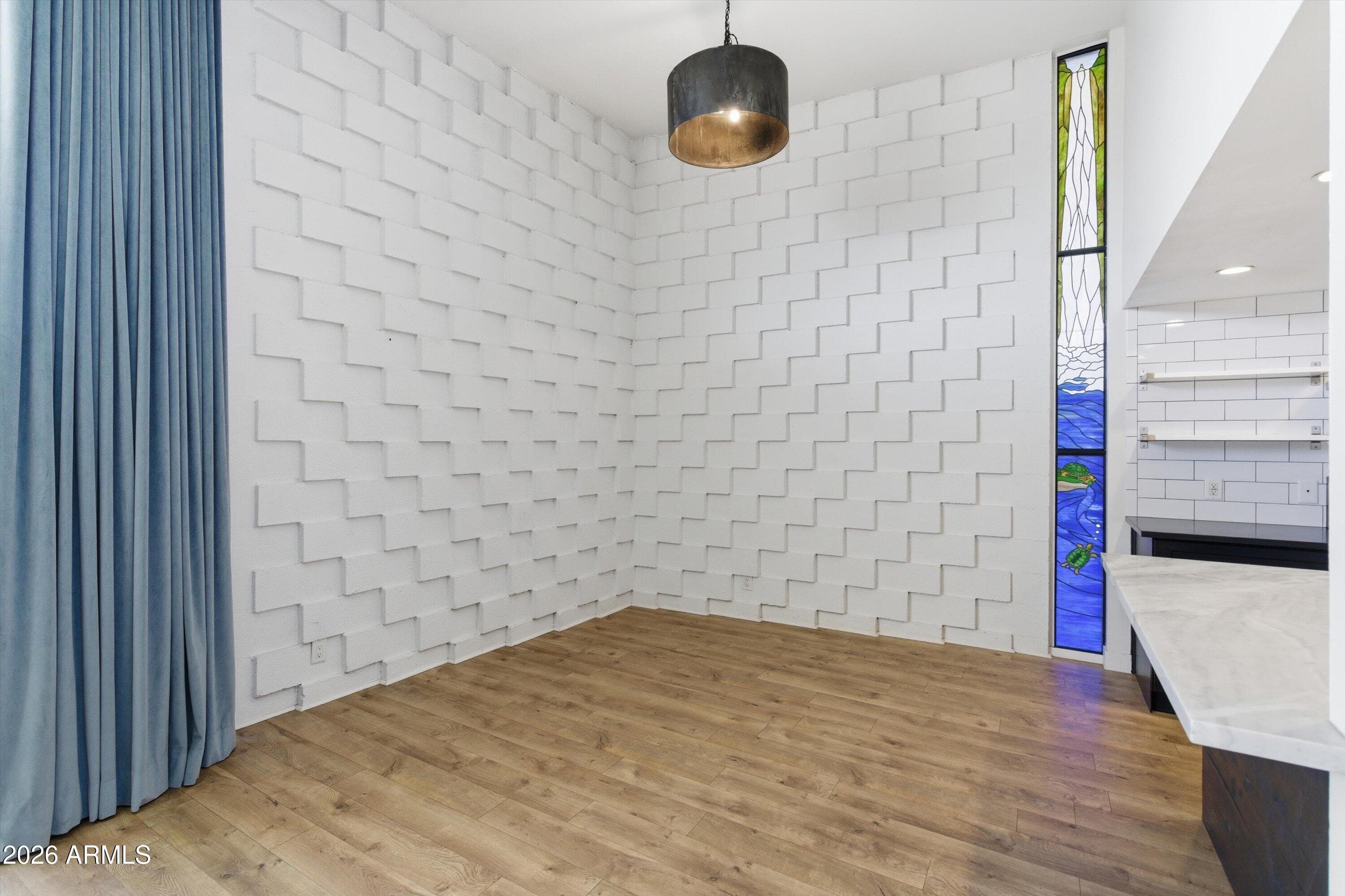 334 W MEDLOCK DR - Photo 4