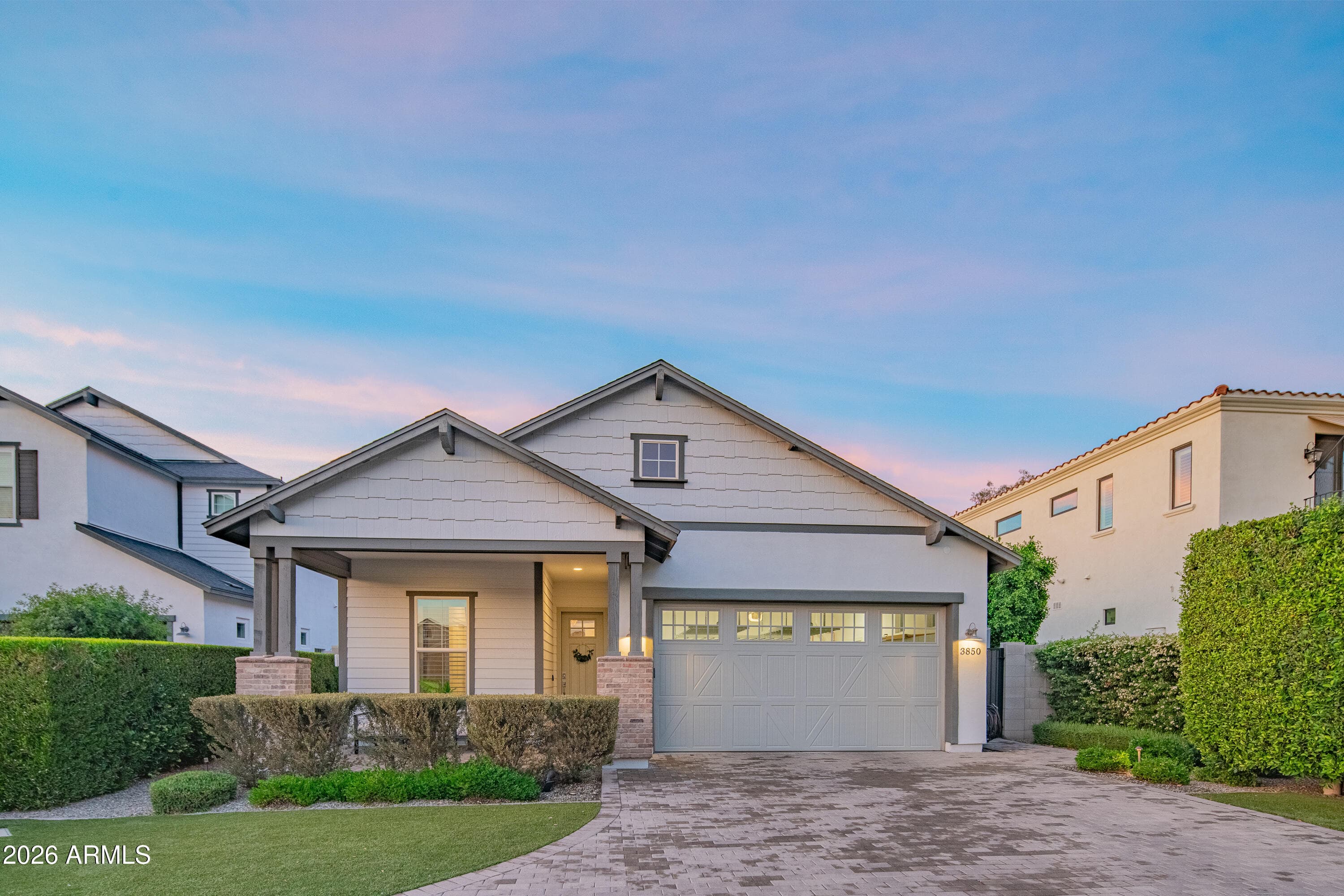 3850 E Crittenden Ln — photo 1