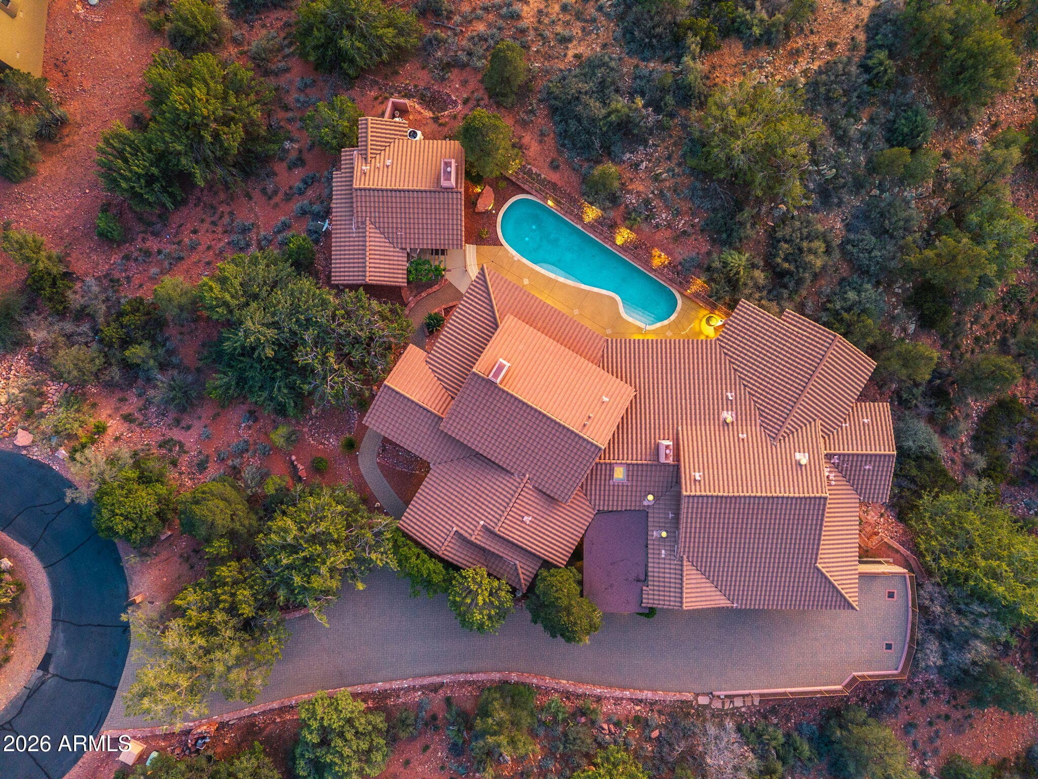 225 SCENIC DR - Photo 5