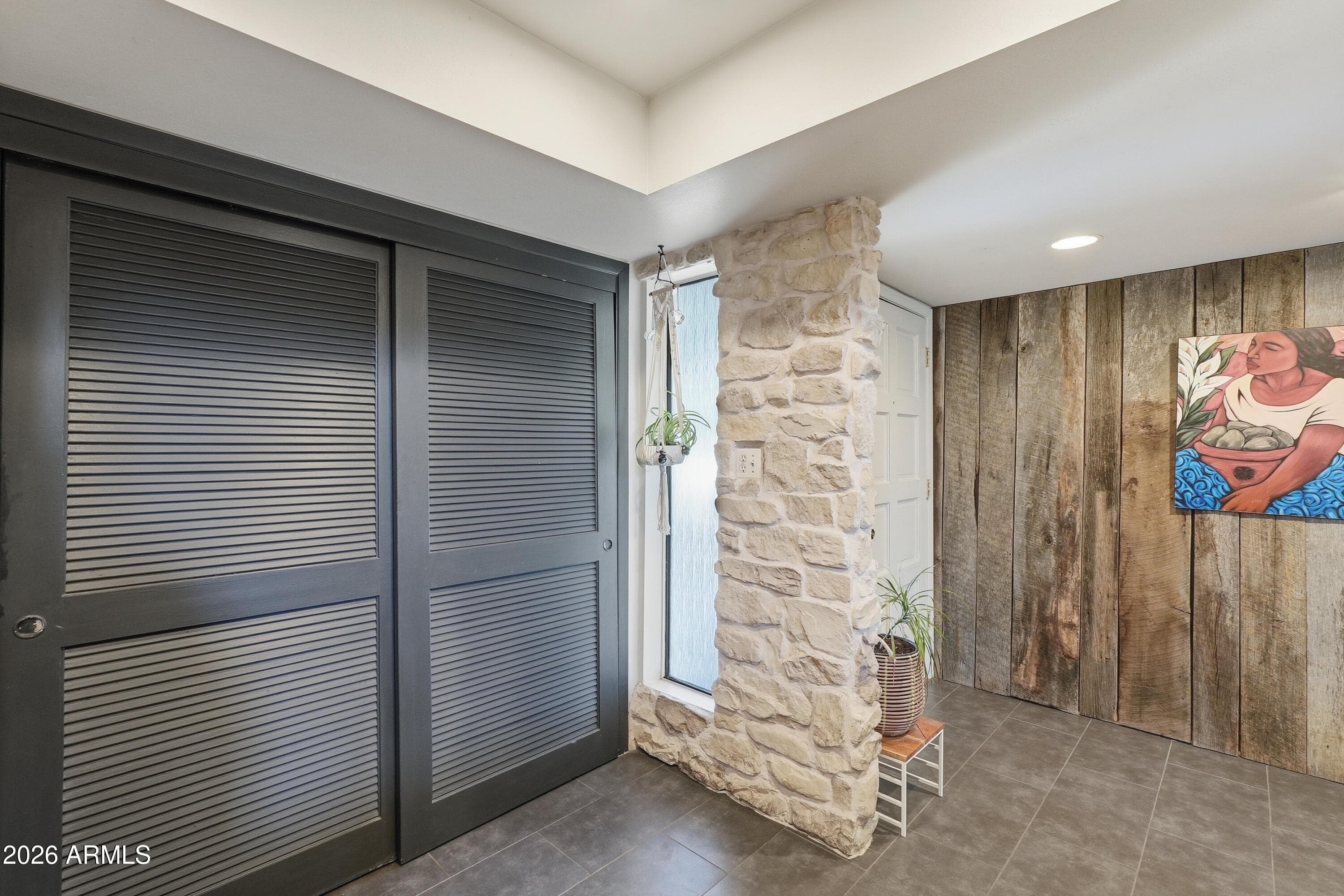 1217 N MILLER RD - Photo 5