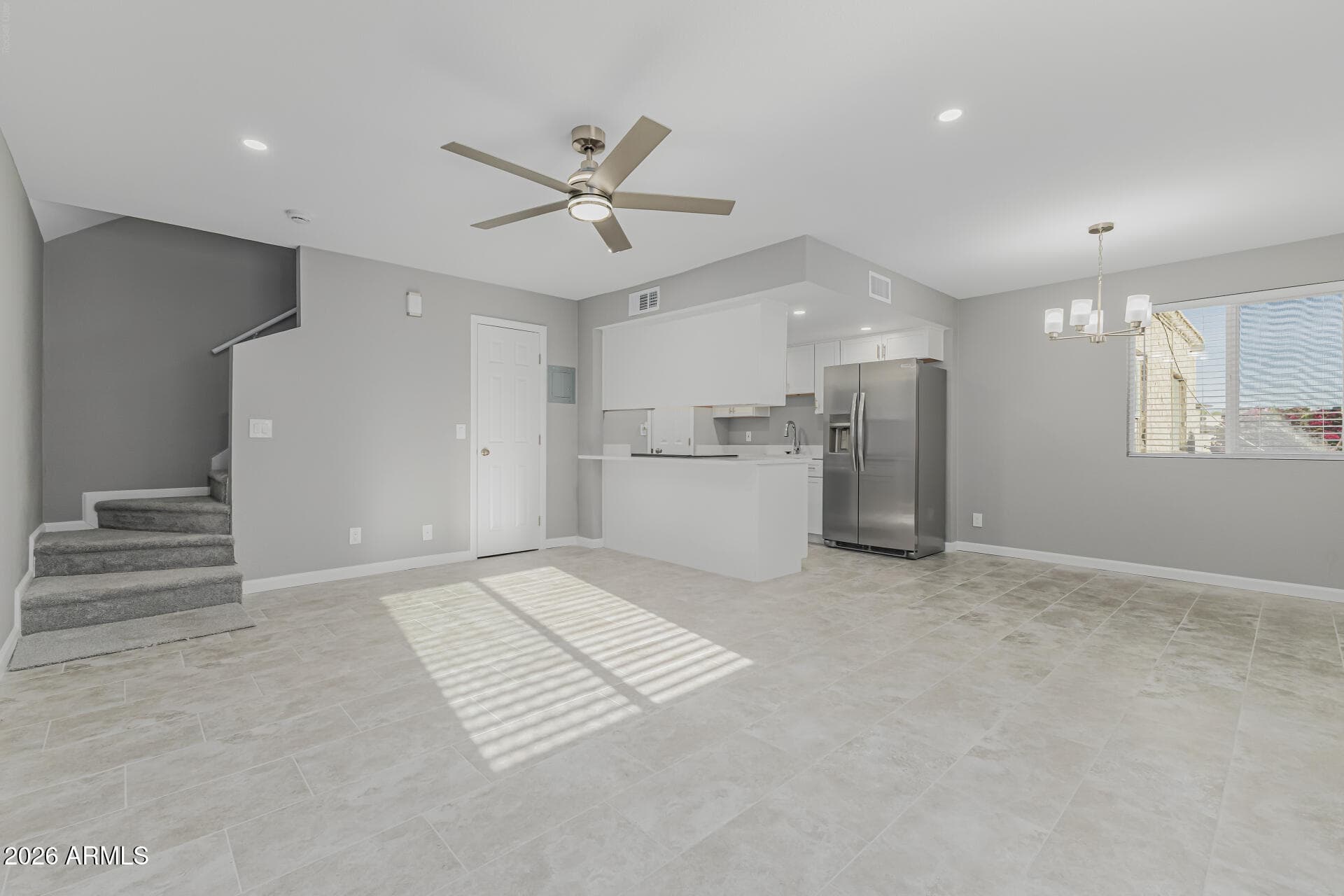 4733 E BELLEVIEW ST - Photo 3