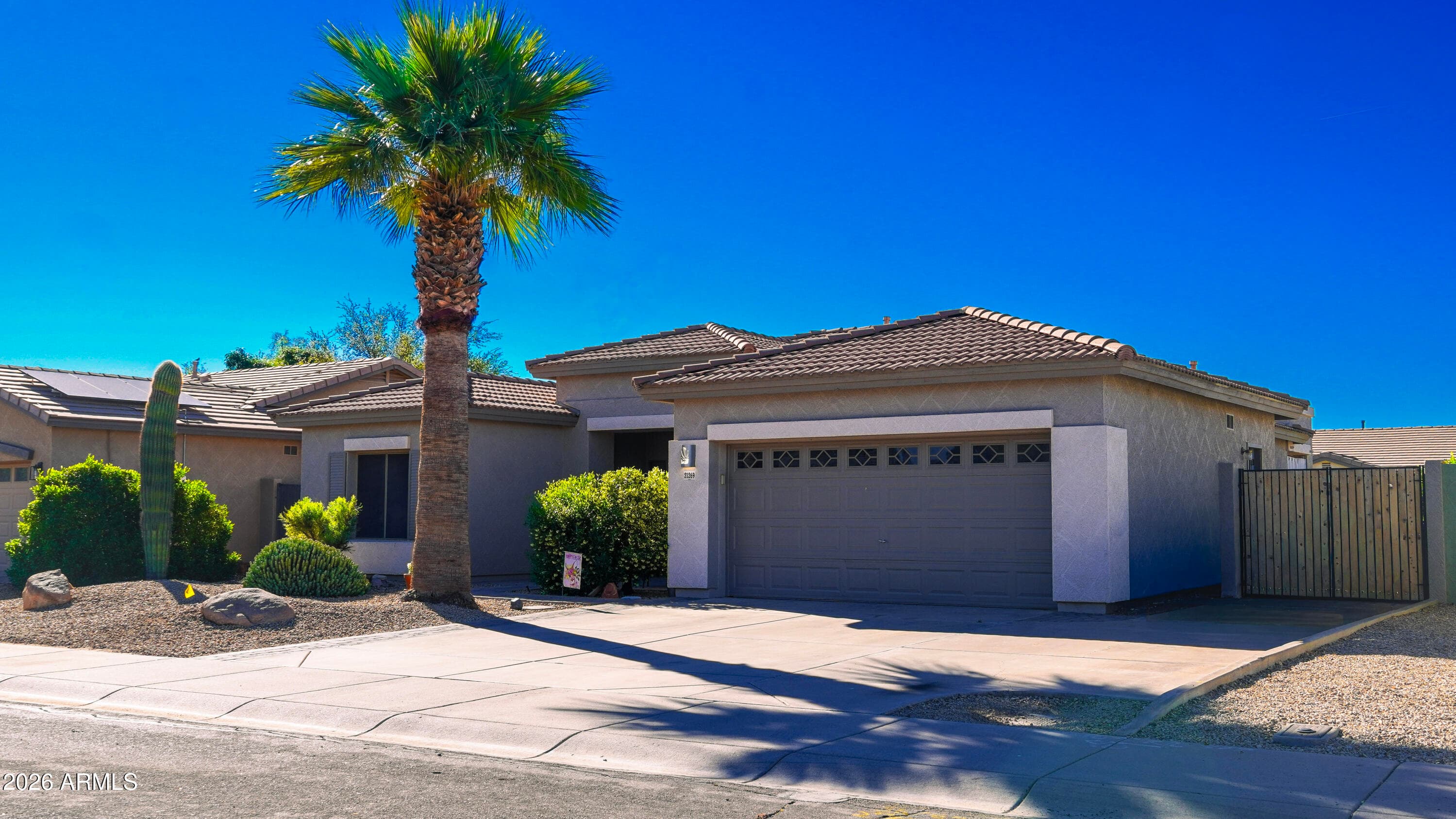 21269 E Roundup Way — photo 2