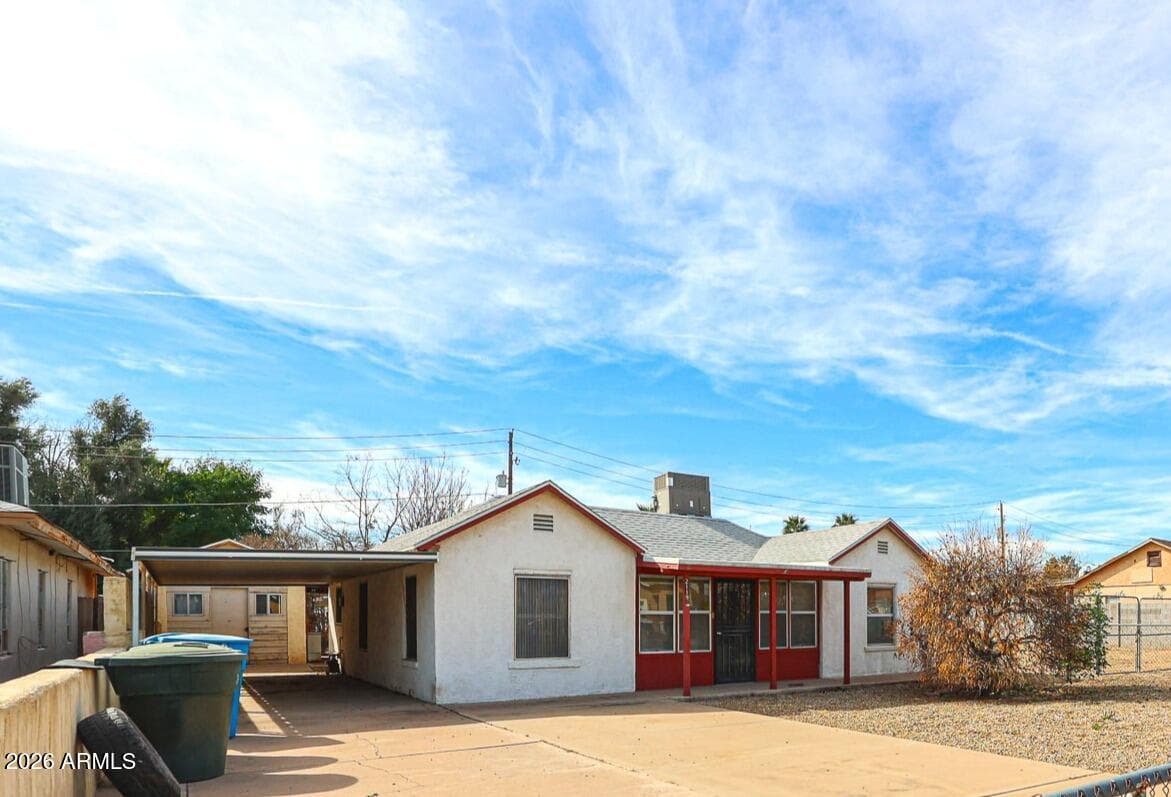 2119 W Elm St — photo 1