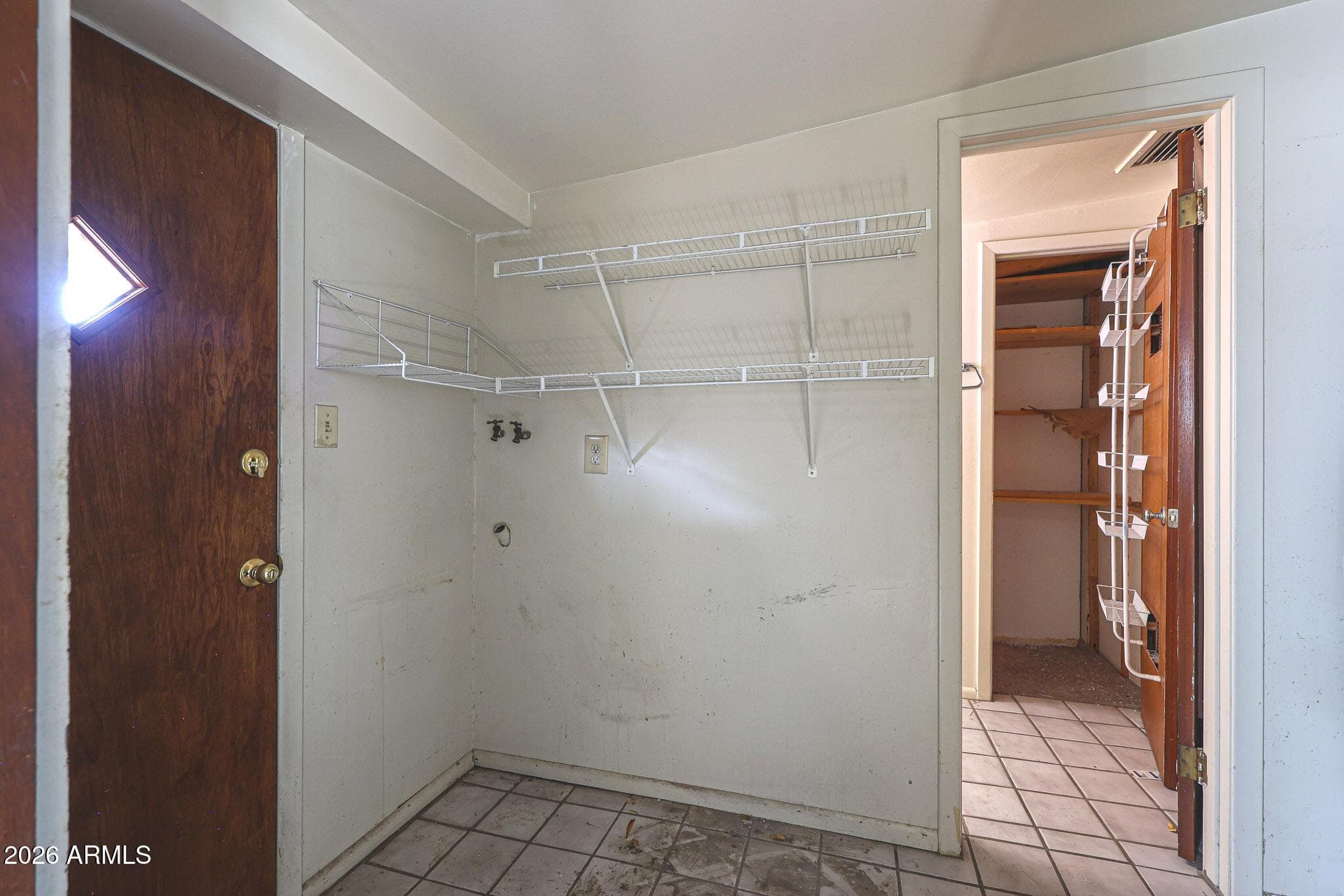 2119 W Elm St — photo 50