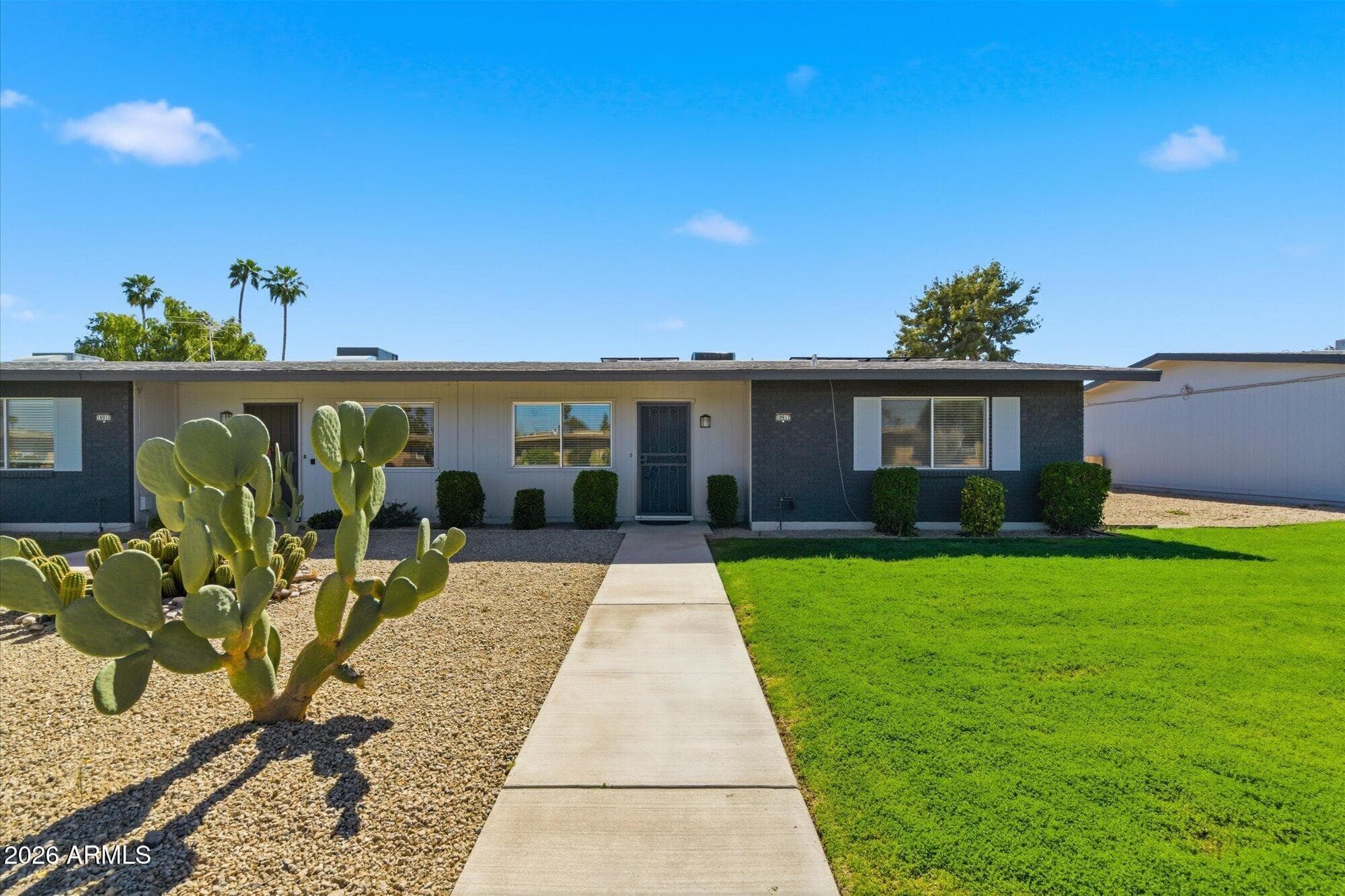 10917 W Thunderbird Blvd — photo 1
