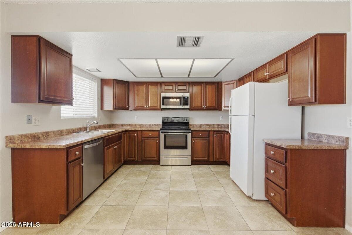 3512 E Willow Ave — photo 2