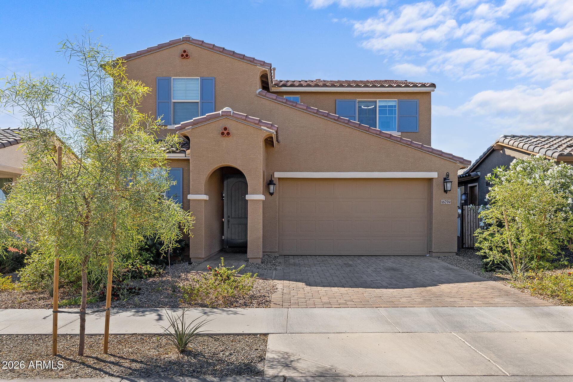 16759 W CANTERBURY DR - Photo 2