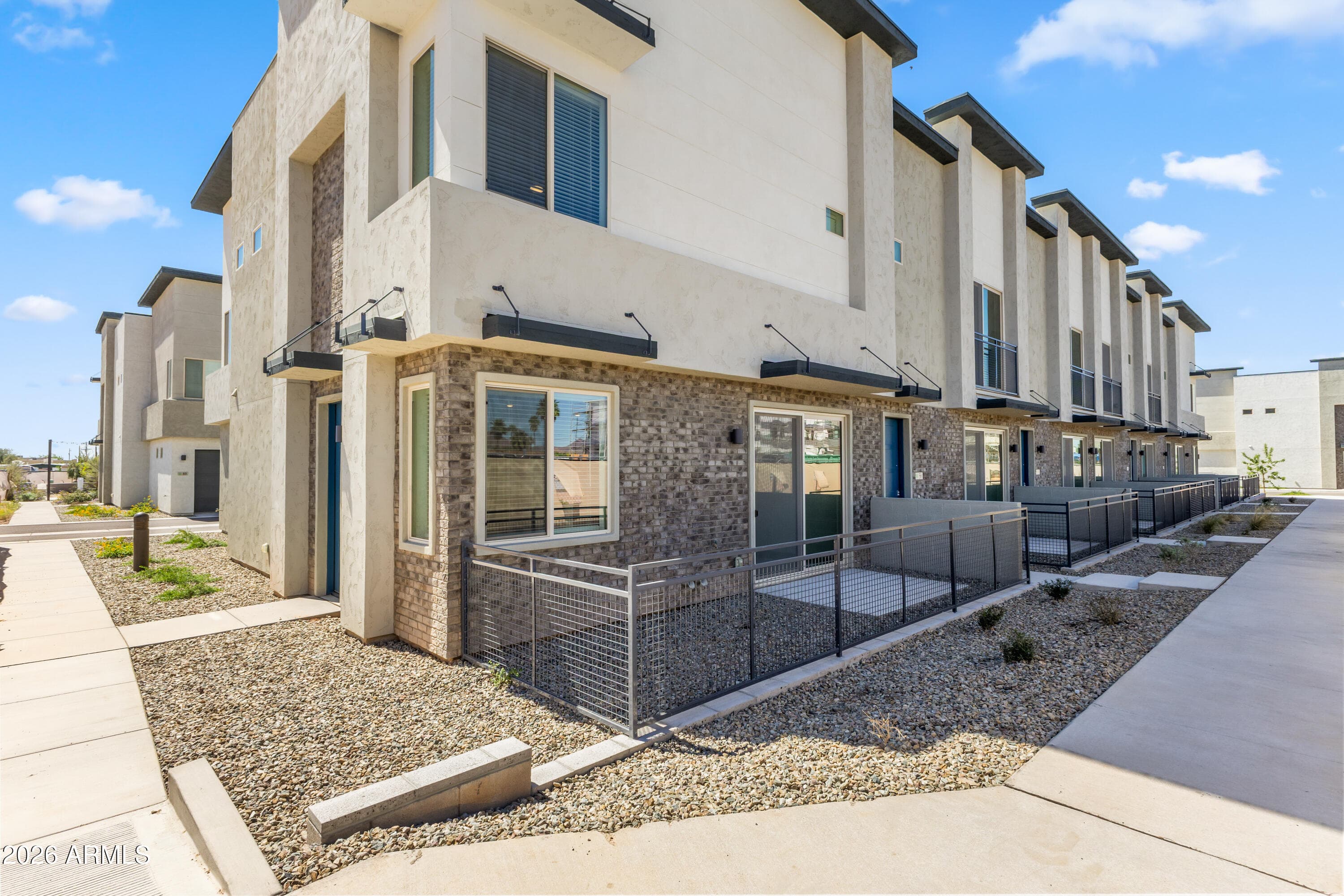 651 N Ironwood Dr 61 — photo 1