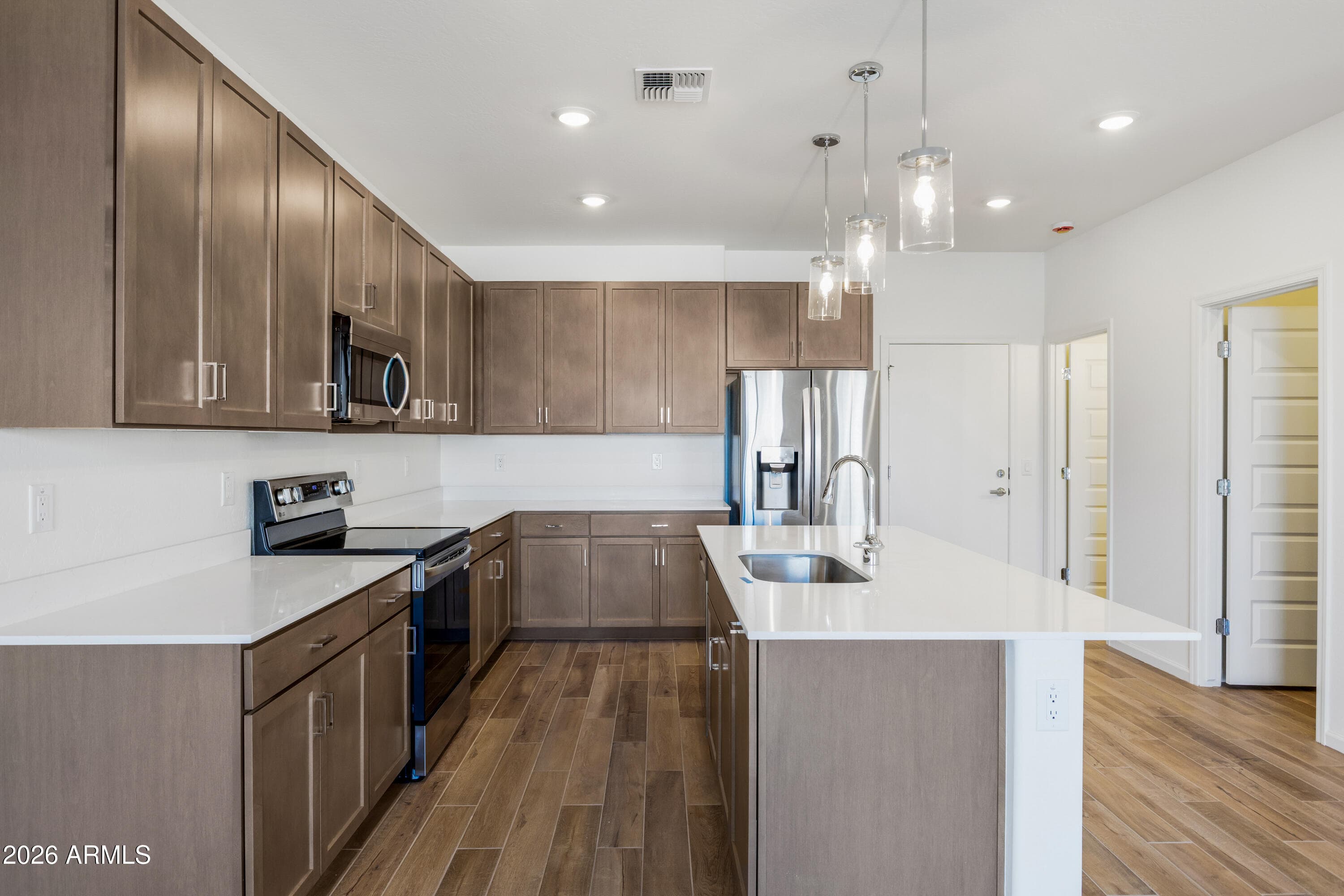 651 N Ironwood Dr 62 — photo 2
