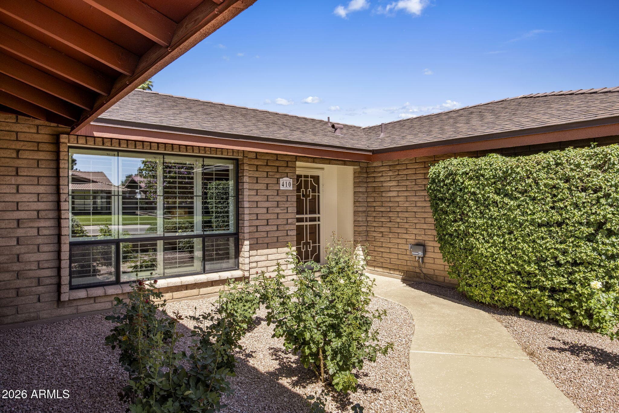 410 E Carol Ann Way — photo 2