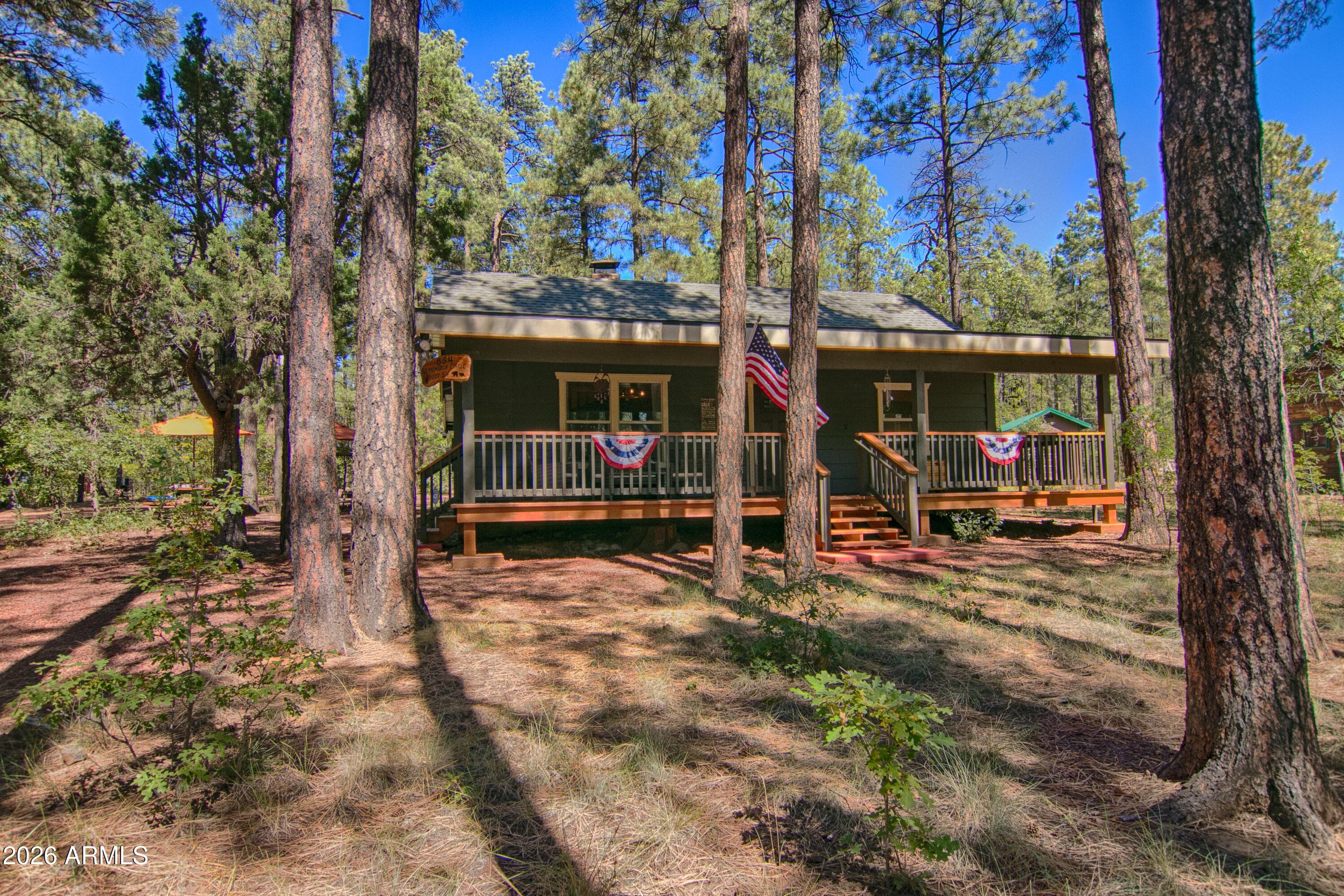 654 Monarch Circle — photo 2