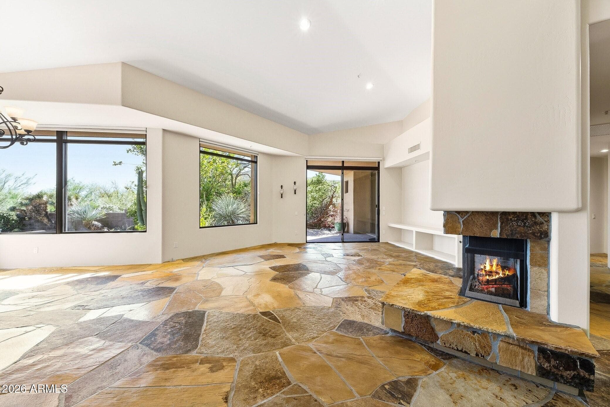 10675 E Fernwood Ln — photo 2