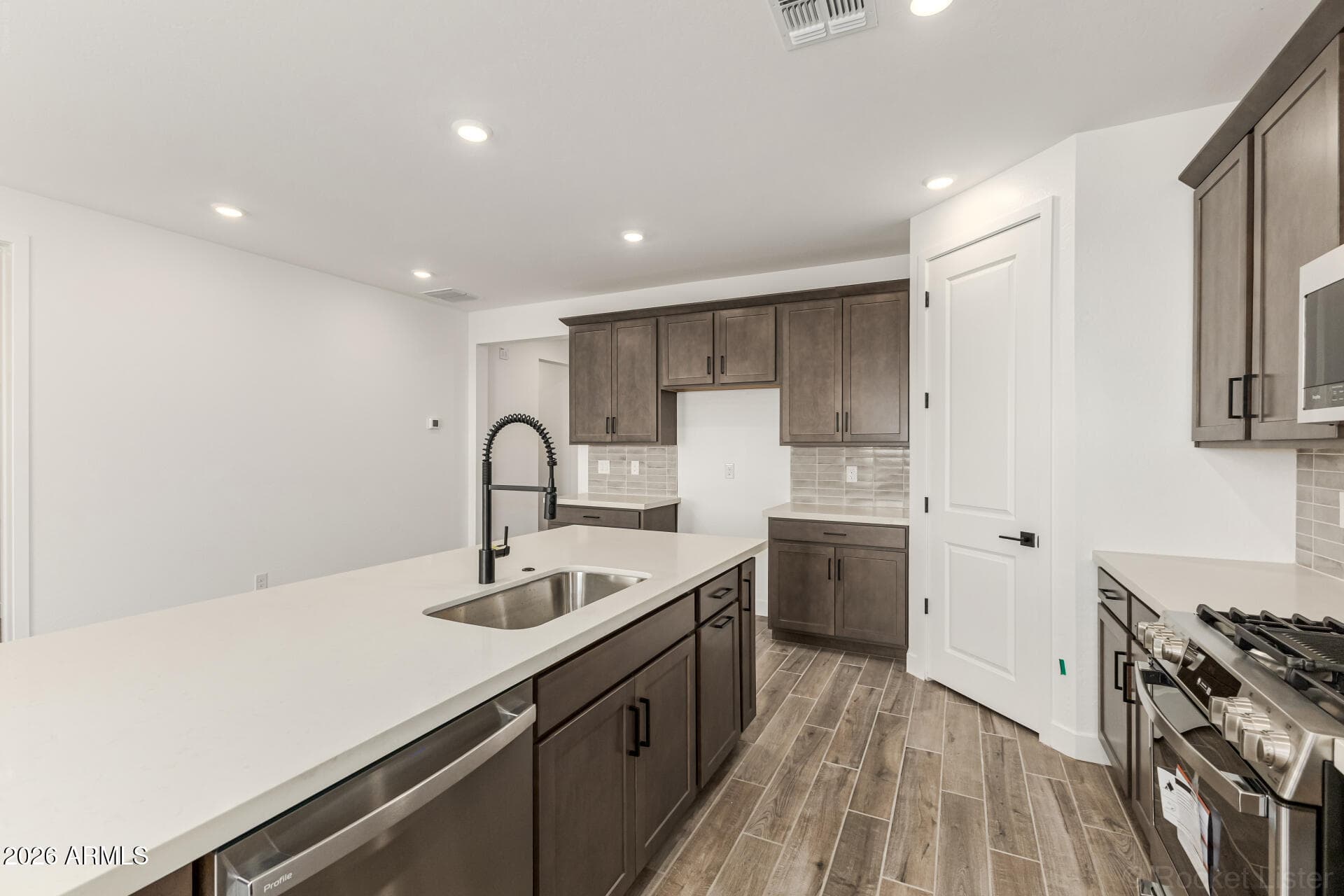 2873 E MECKLENBURG WAY - See more photos