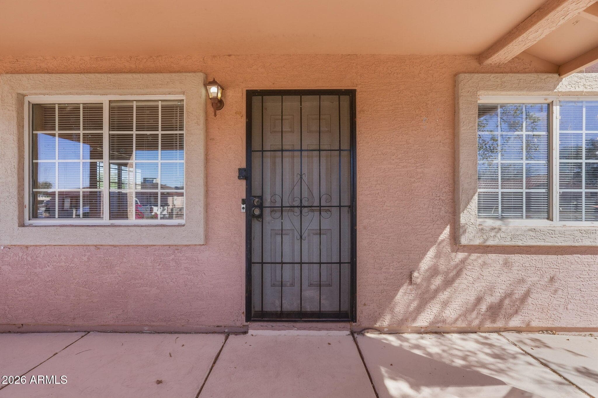 674 W Ramos Dr — photo 2