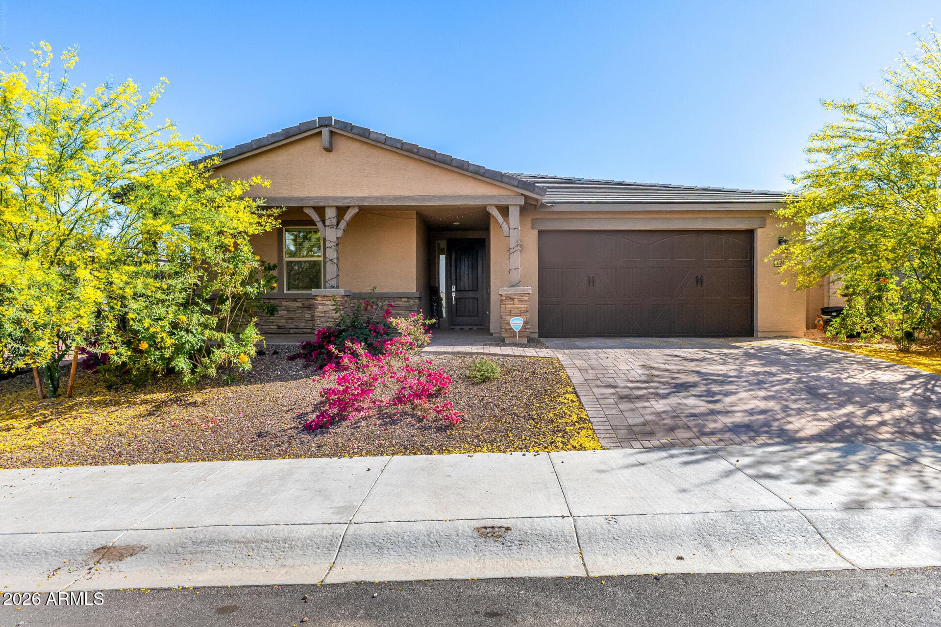 20243 W Rancho Dr — photo 1