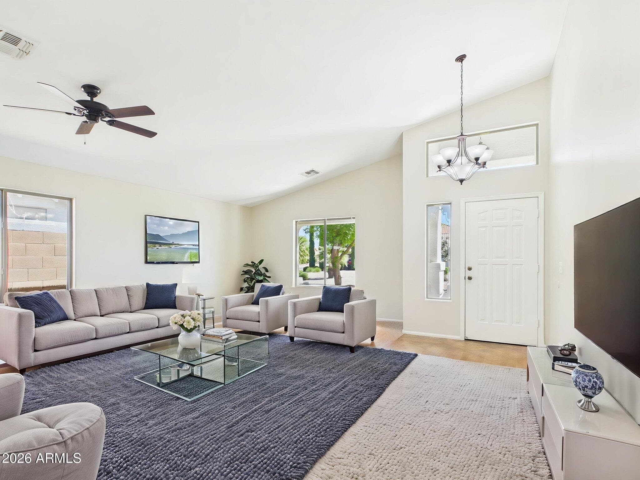 38552 N Beverly Ave — photo 2