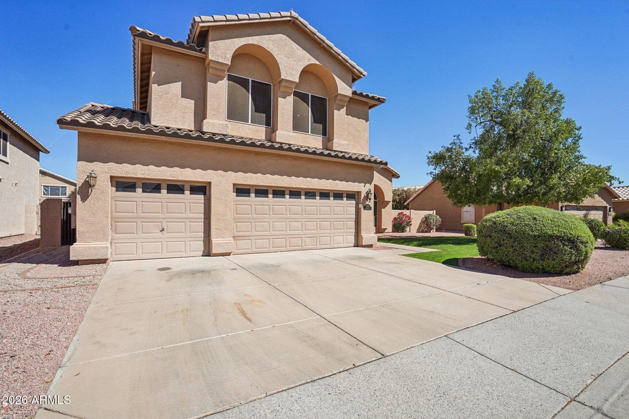 6572 W Abraham Ln — photo 1