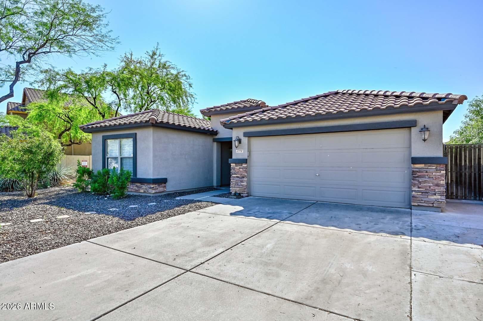11779 W Mohave St — photo 1