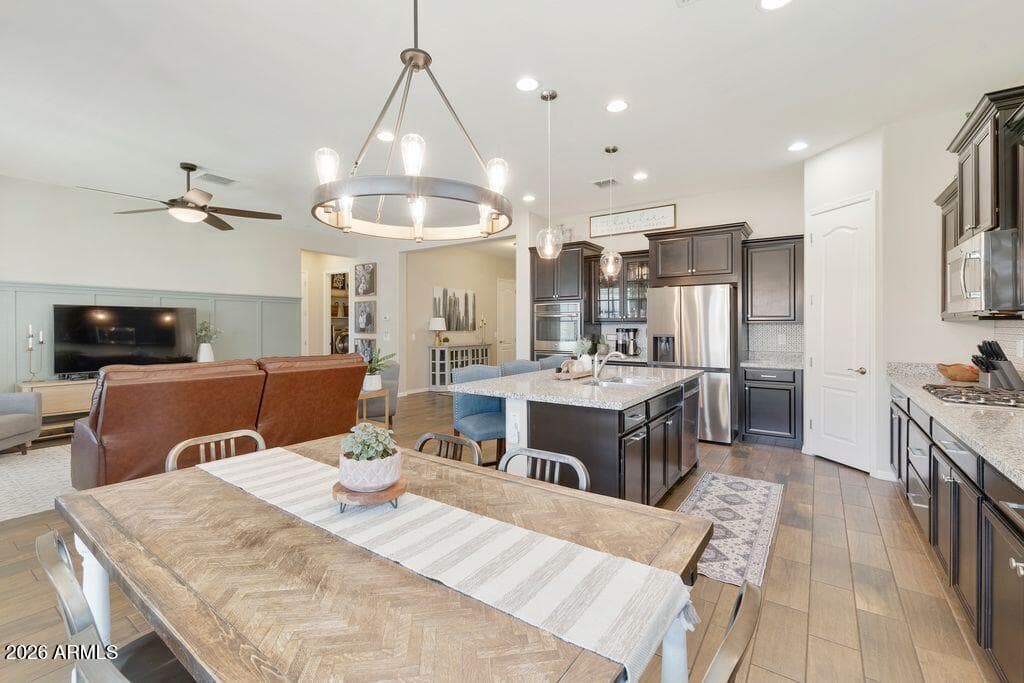 1517 W Redondo Dr — photo 1
