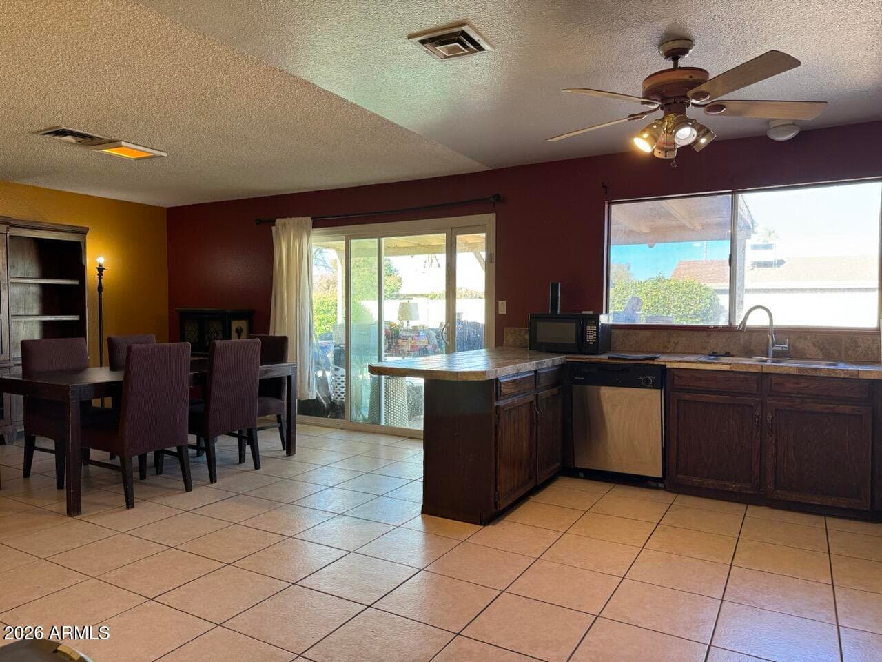 1814 W CHEYENNE DR - See more photos