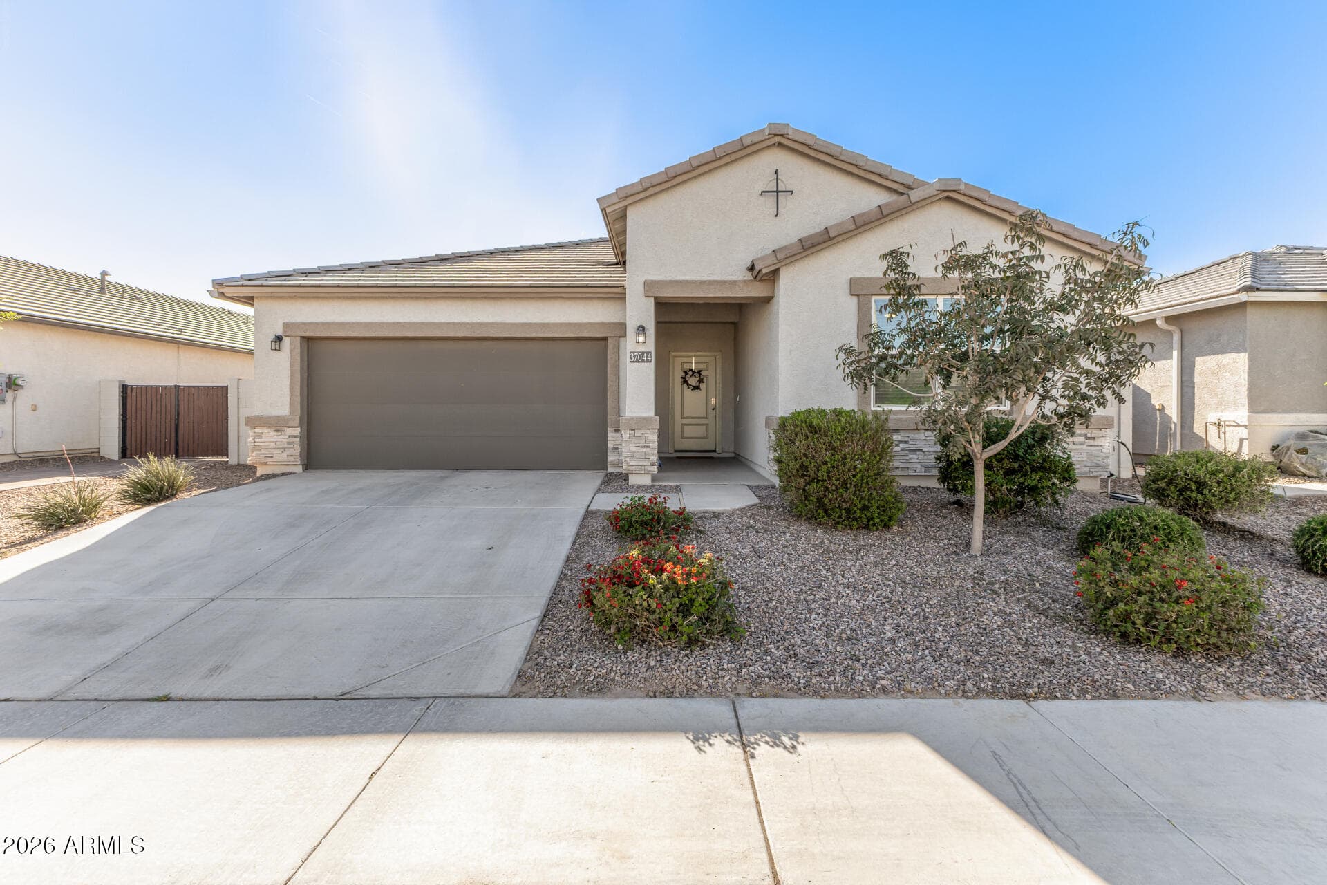 37044 N ALEUTIAN DR - Photo 3