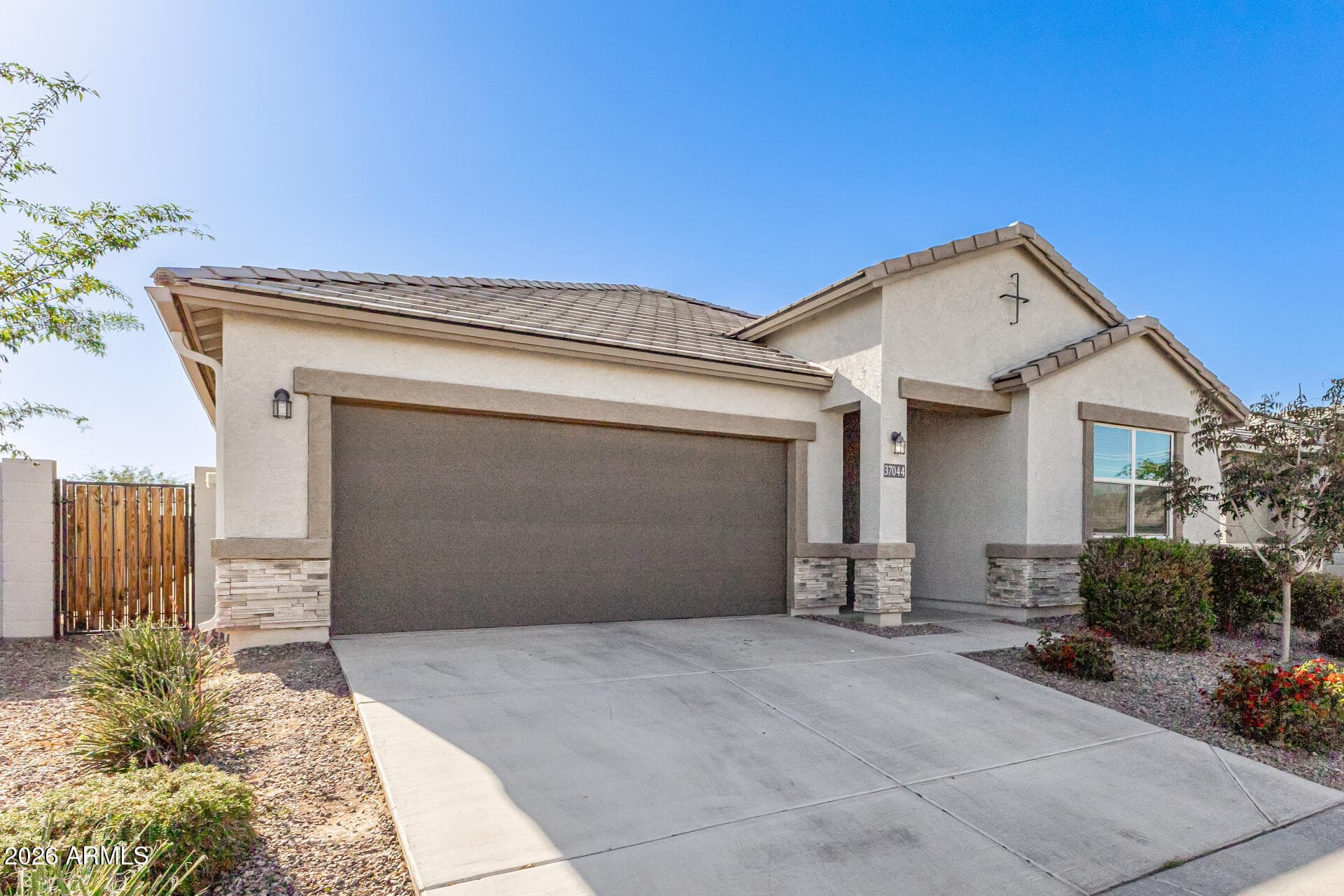 37044 N ALEUTIAN DR - Photo 4