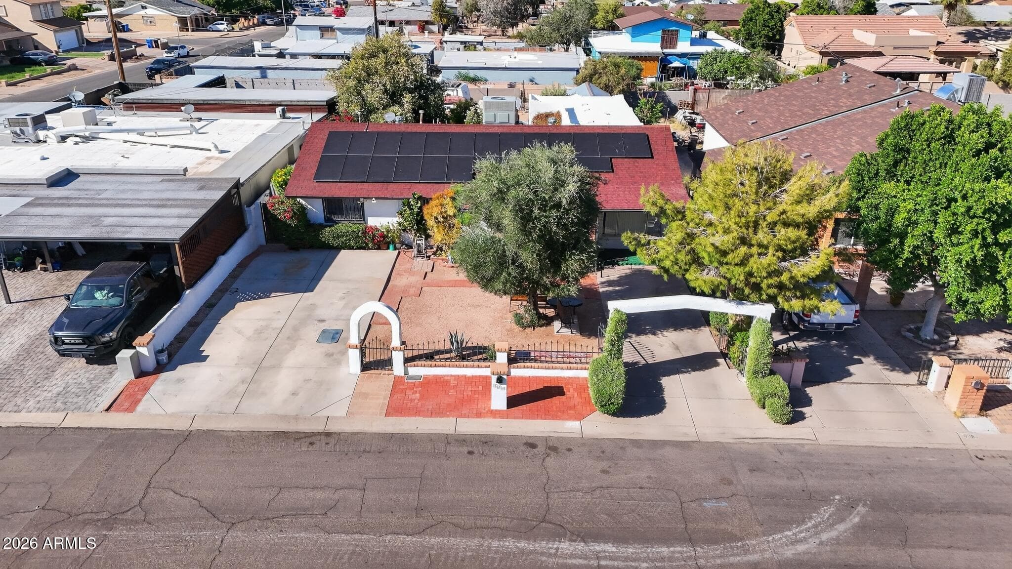 734 E Desert S Dr — photo 2