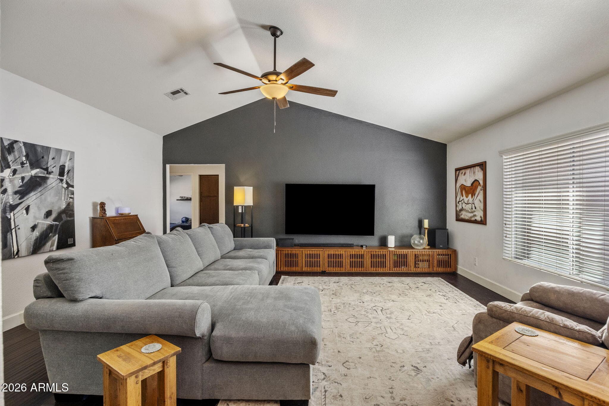 138 W Surrey Ave — photo 2