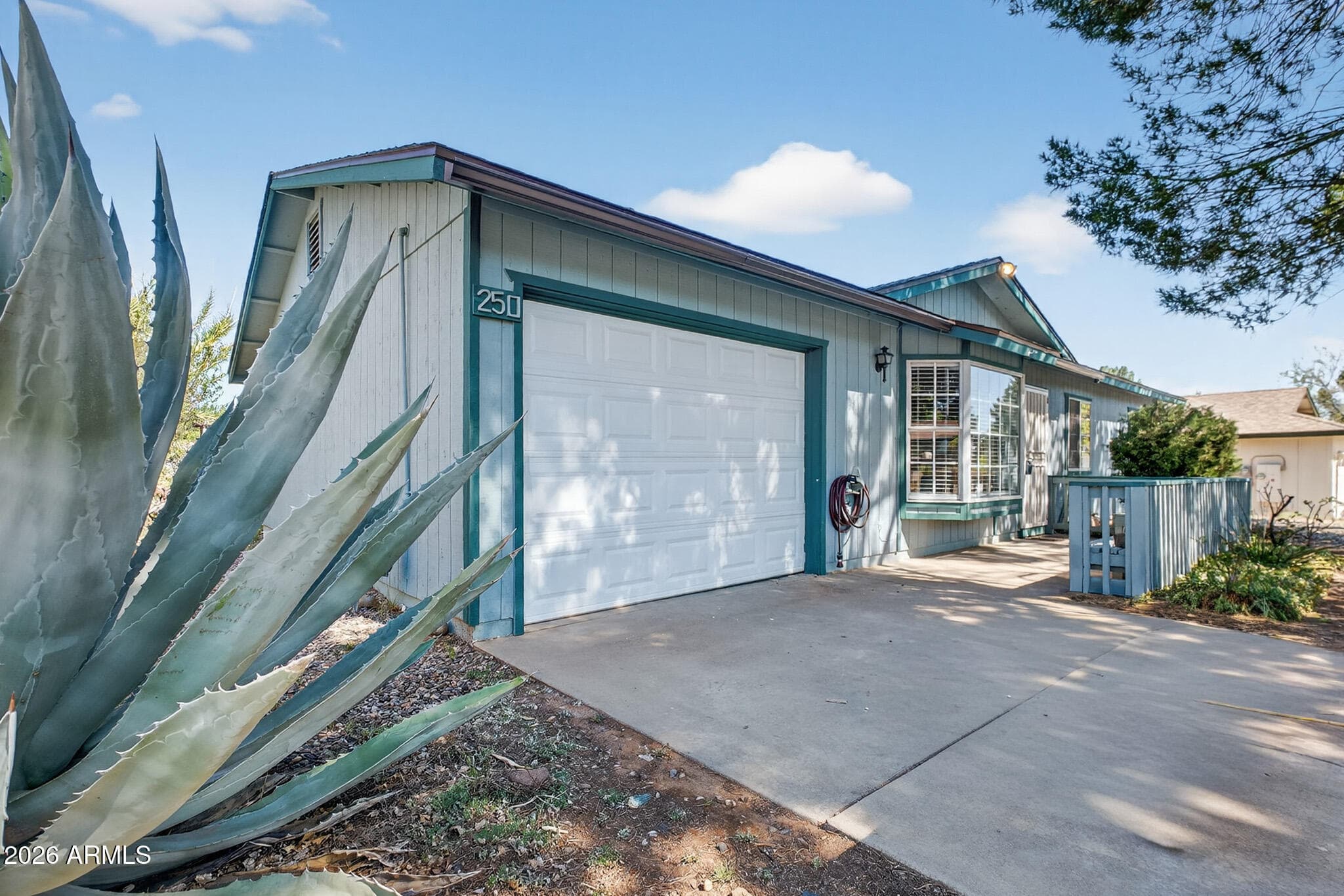 250 Kearny Way — photo 2