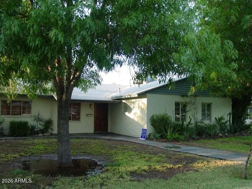 1808 W Avalon Dr — photo 1