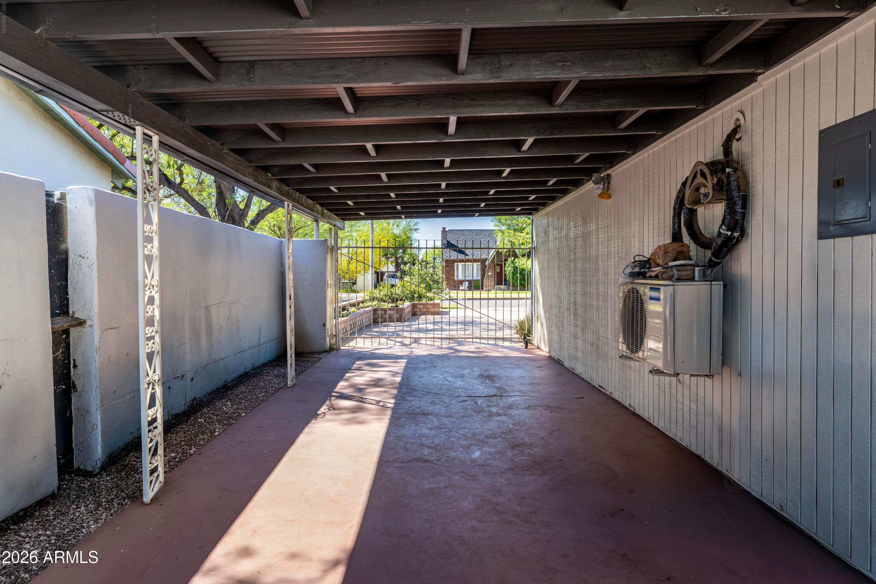 1624 W Lewis Ave — photo 53