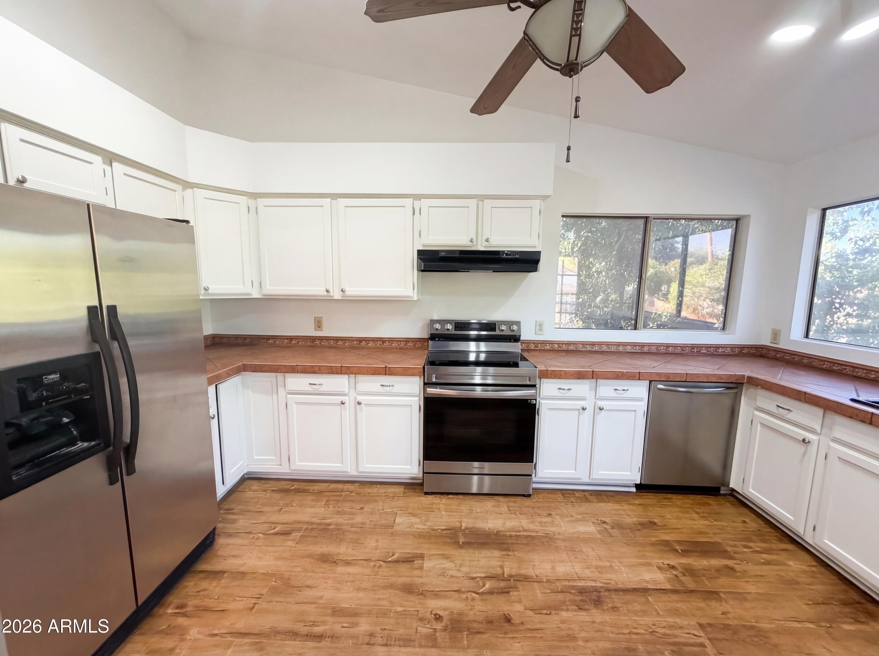6764 W Piute Ave — photo 2