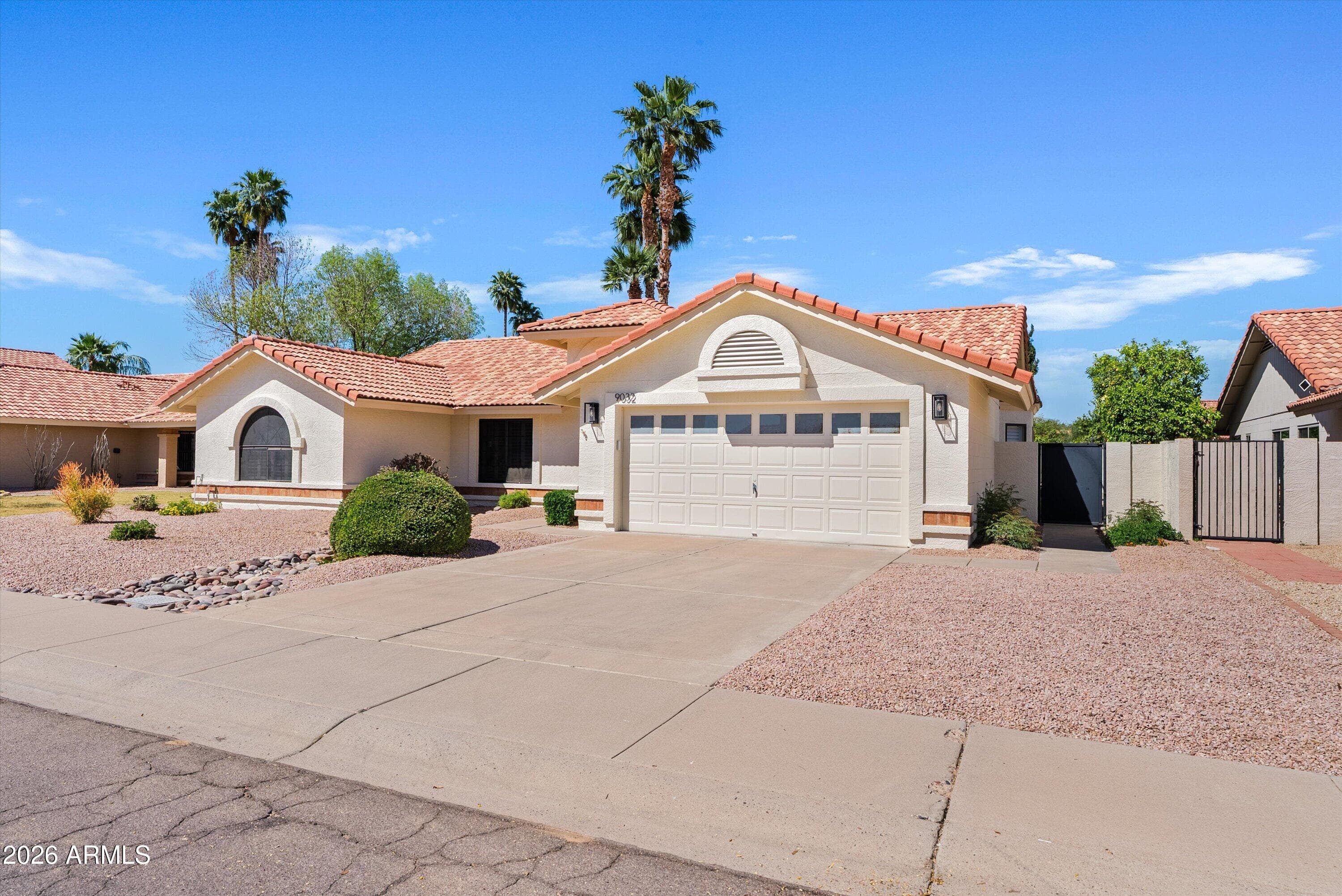 9032 E Sutton Dr — photo 2