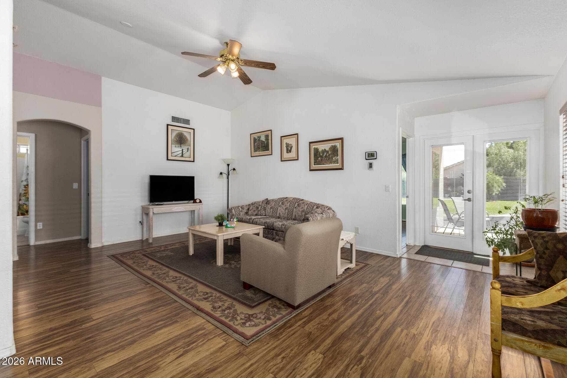 79 W Gail Dr — photo 2