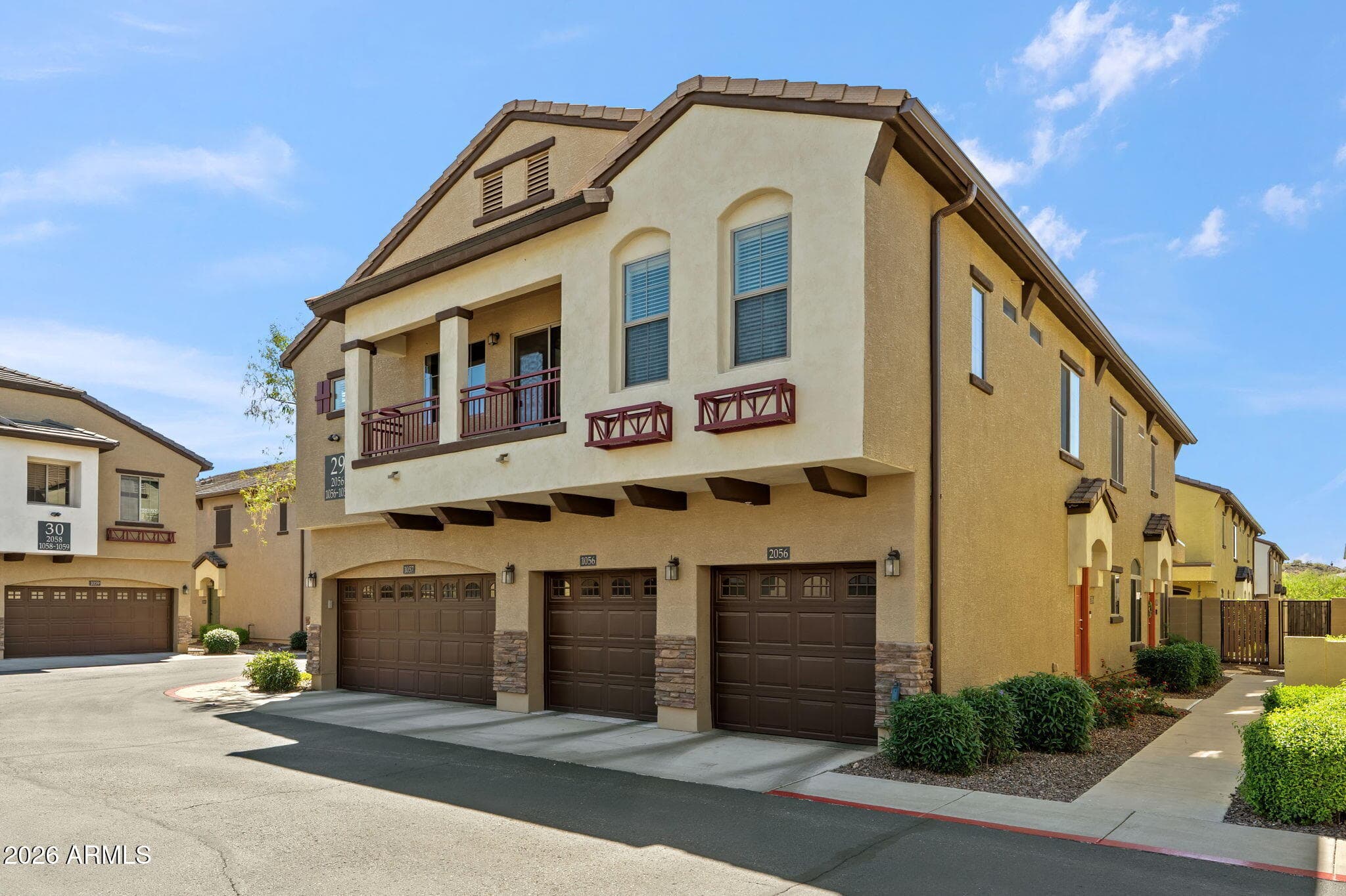 2725 E MINE CREEK RD - Photo 4