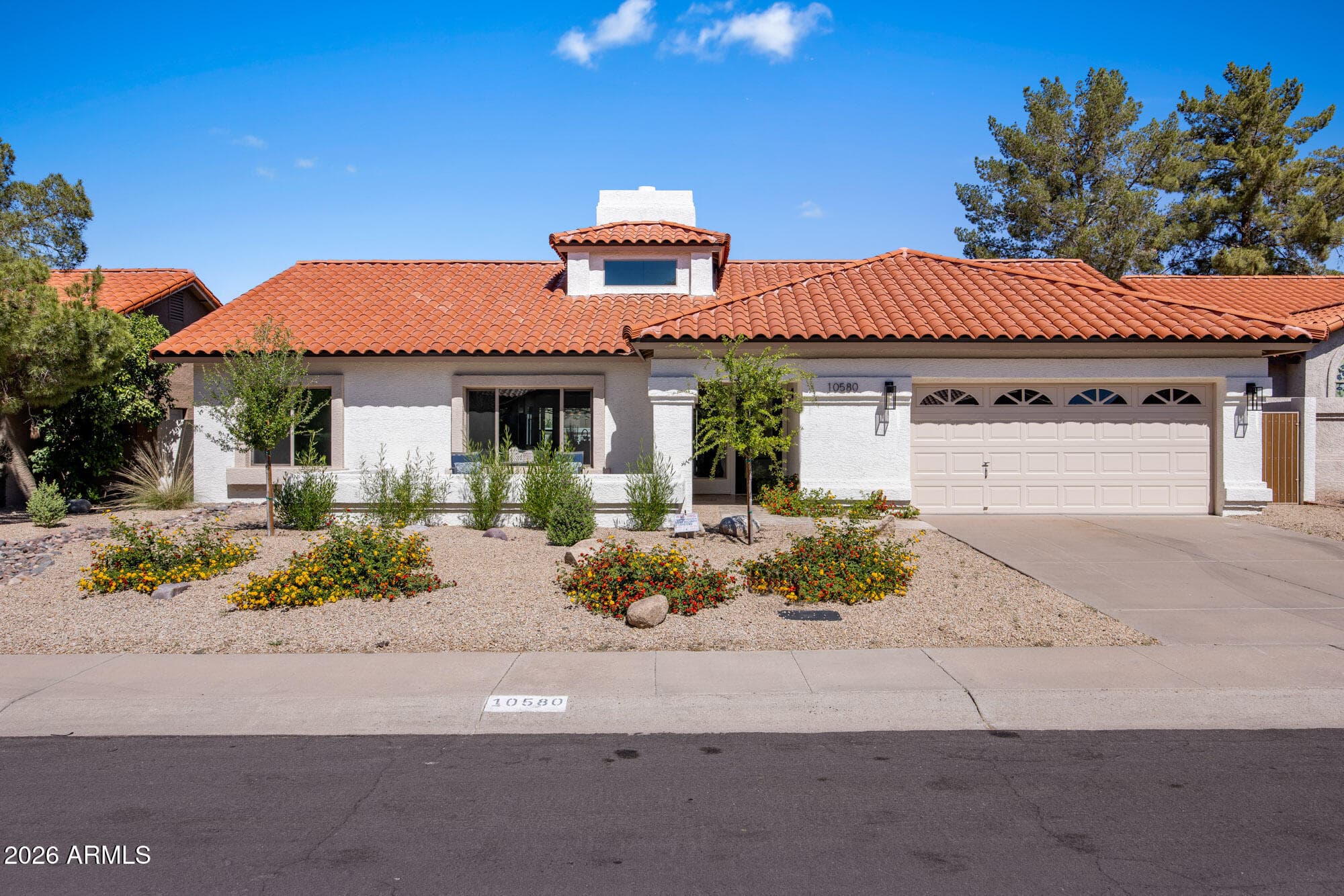 10580 E San Salvador Dr — photo 1