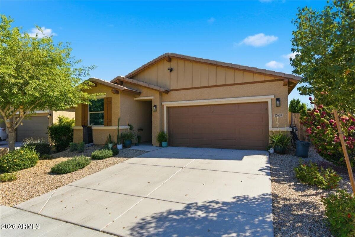 17639 W Country Club Terrace — photo 2