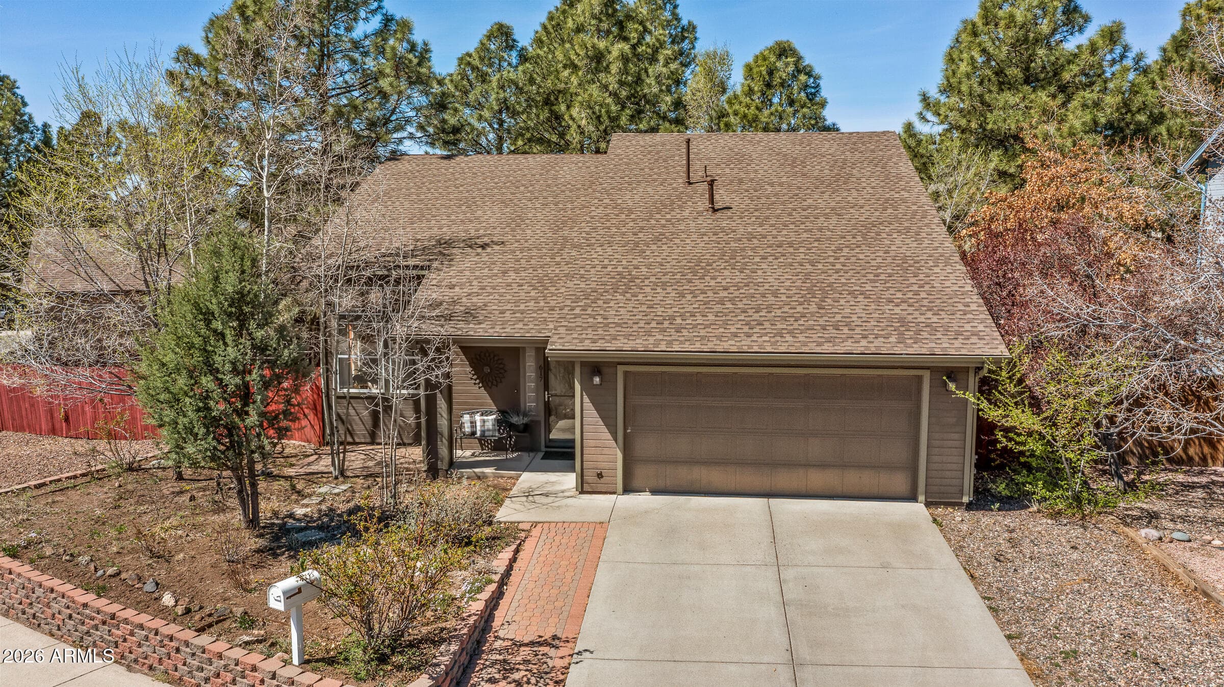 617 N LOCUST DR - Photo 4