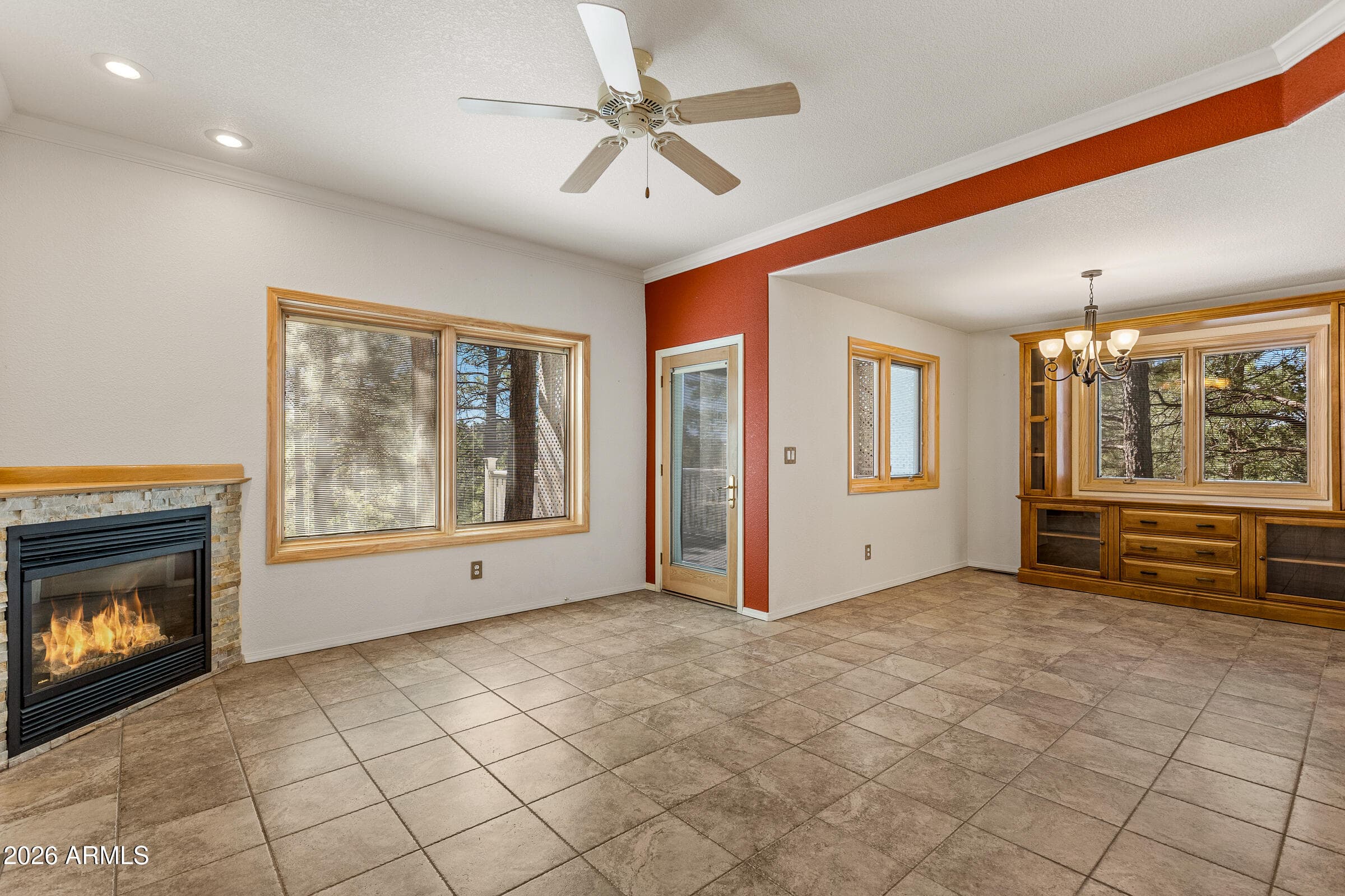 4425 E Savannah Circle — photo 2